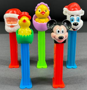 Mickey Mouse & others Pez dispenser Hungary & Slovenian Made. Lot of 5.: Mickey Mouse & others Pez dispenser Hungary & Slovenian Made. Lot of 5. All Empty. For measures please refer to the pictures taken with a measuring tape. Weight: 95 Grams. This is a NO RESERVE AUCTION