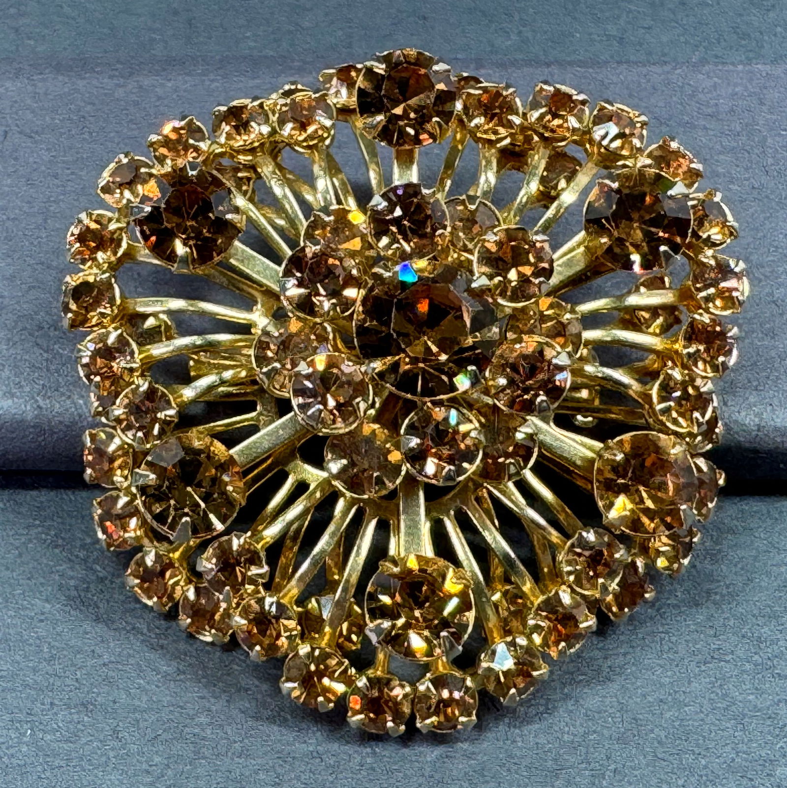 Vintage fall color  rhinestones goldtone metal flower pin brooch. (1 of 5)