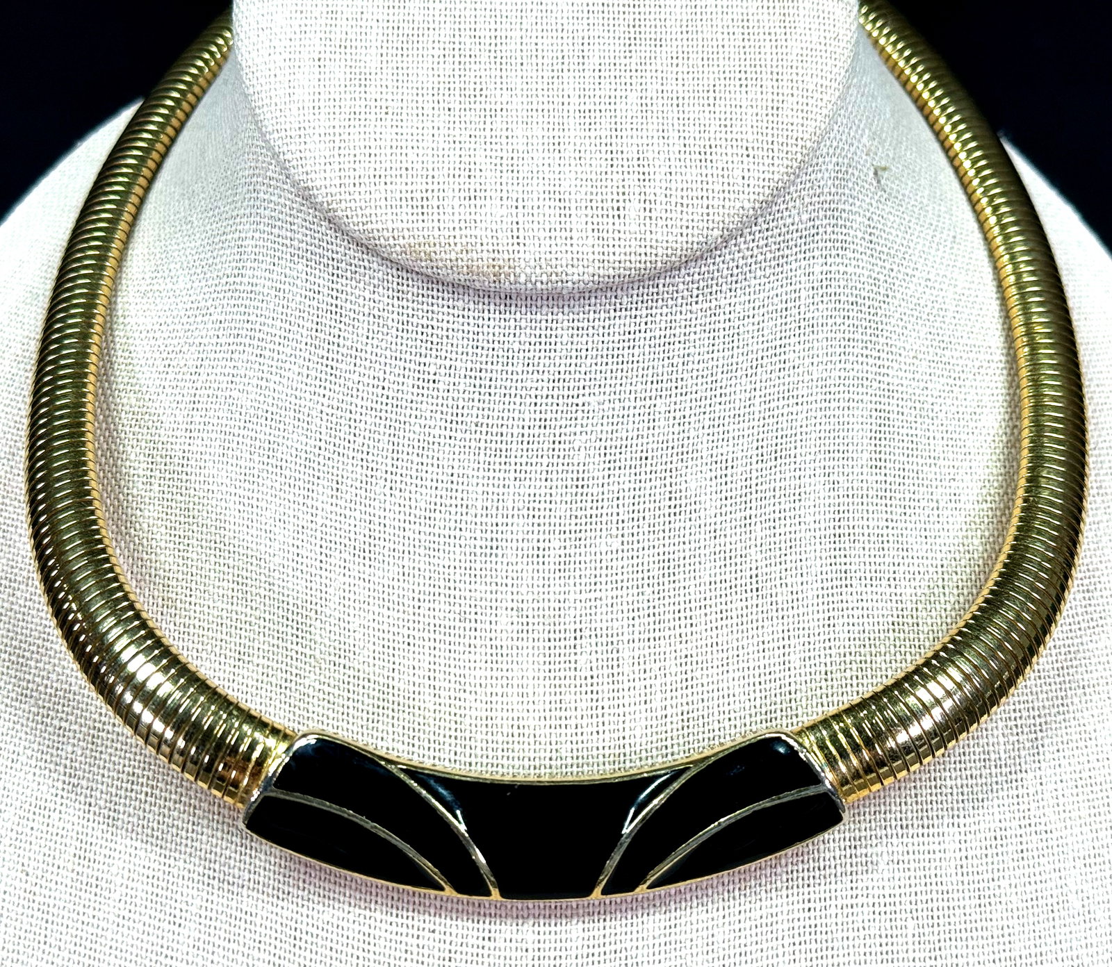 Vintage Crown Trifari Black Enamel Gold Tone Metal Omega Choker Necklace.: Vintage Crown Trifari Black Enamel Gold Tone Metal Omega Choker Necklace. Marked It measures 18 inches long.. For measures please refer to the pictures taken with a measuring tape. Weight: 23 Grams. T