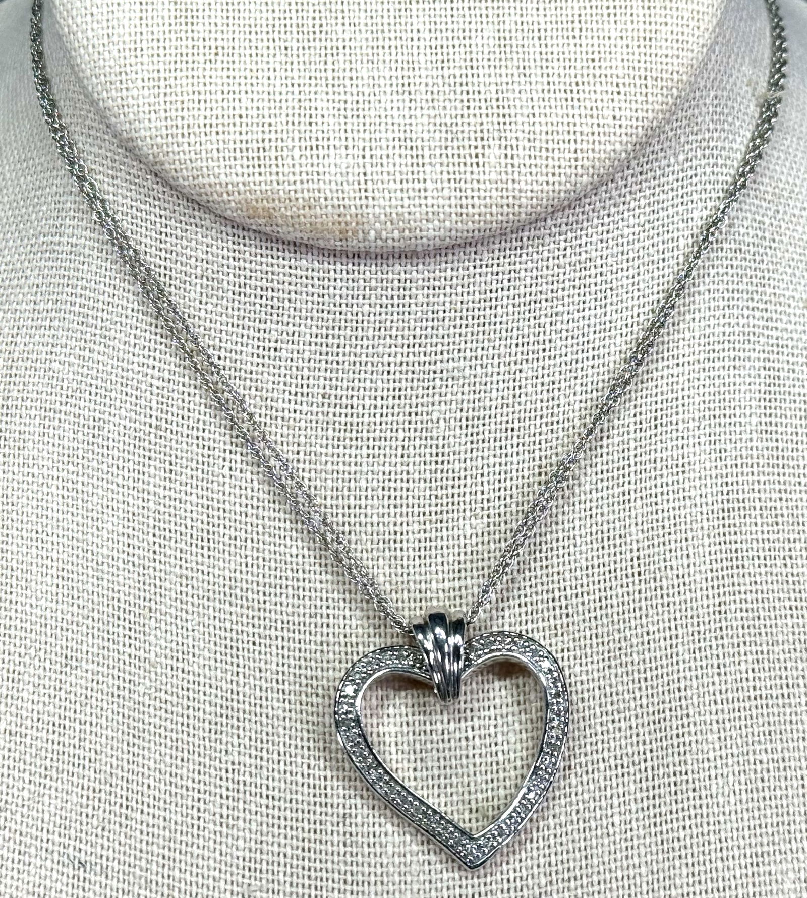 Heng Ngai sterling silver diamond heart pendant with double chain necklace (1 of 10)
