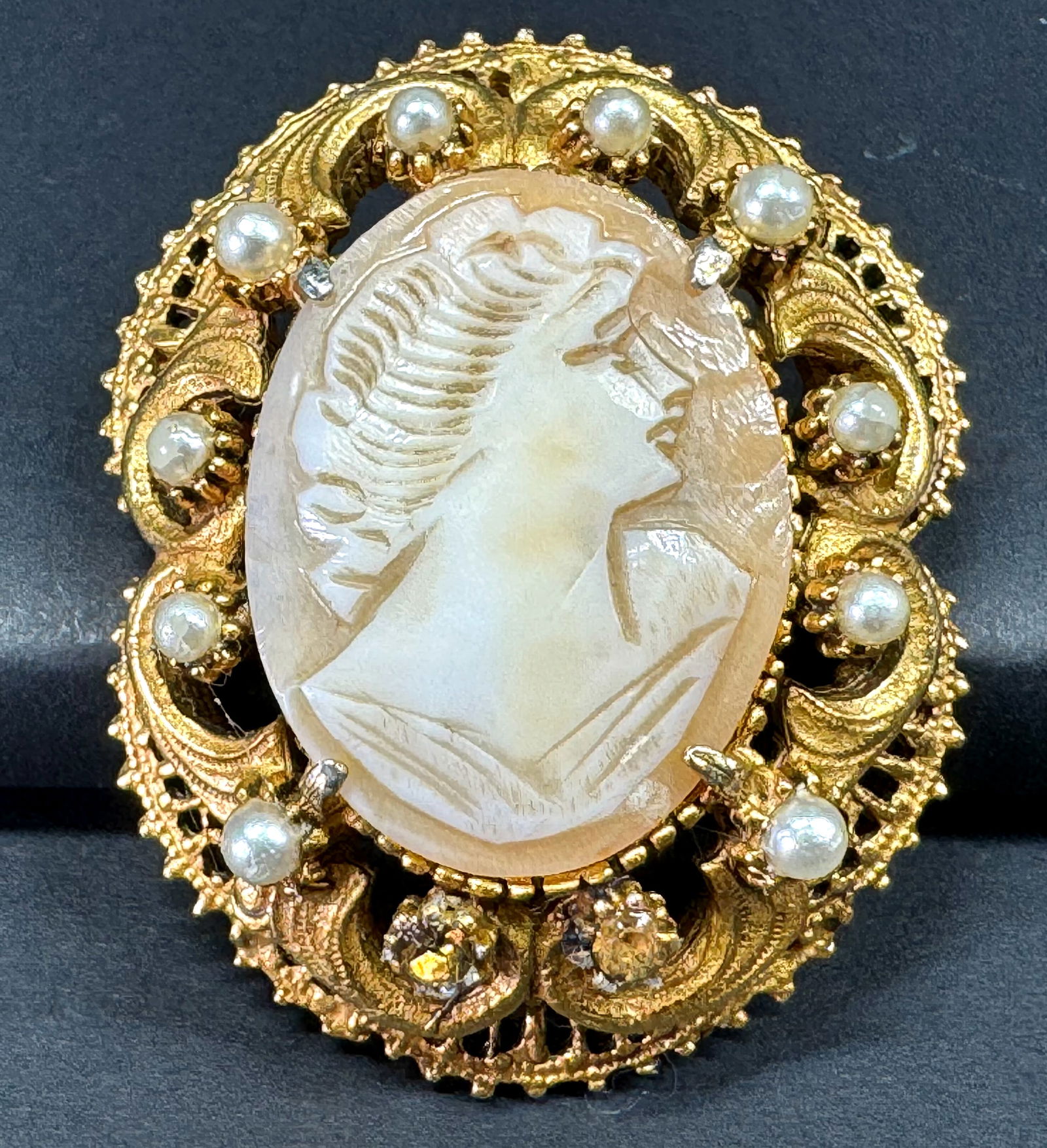 Vintage Florenza shell cameo woman portrait crystals pearly beads goldtone metal pin brooch pendant (1 of 9)