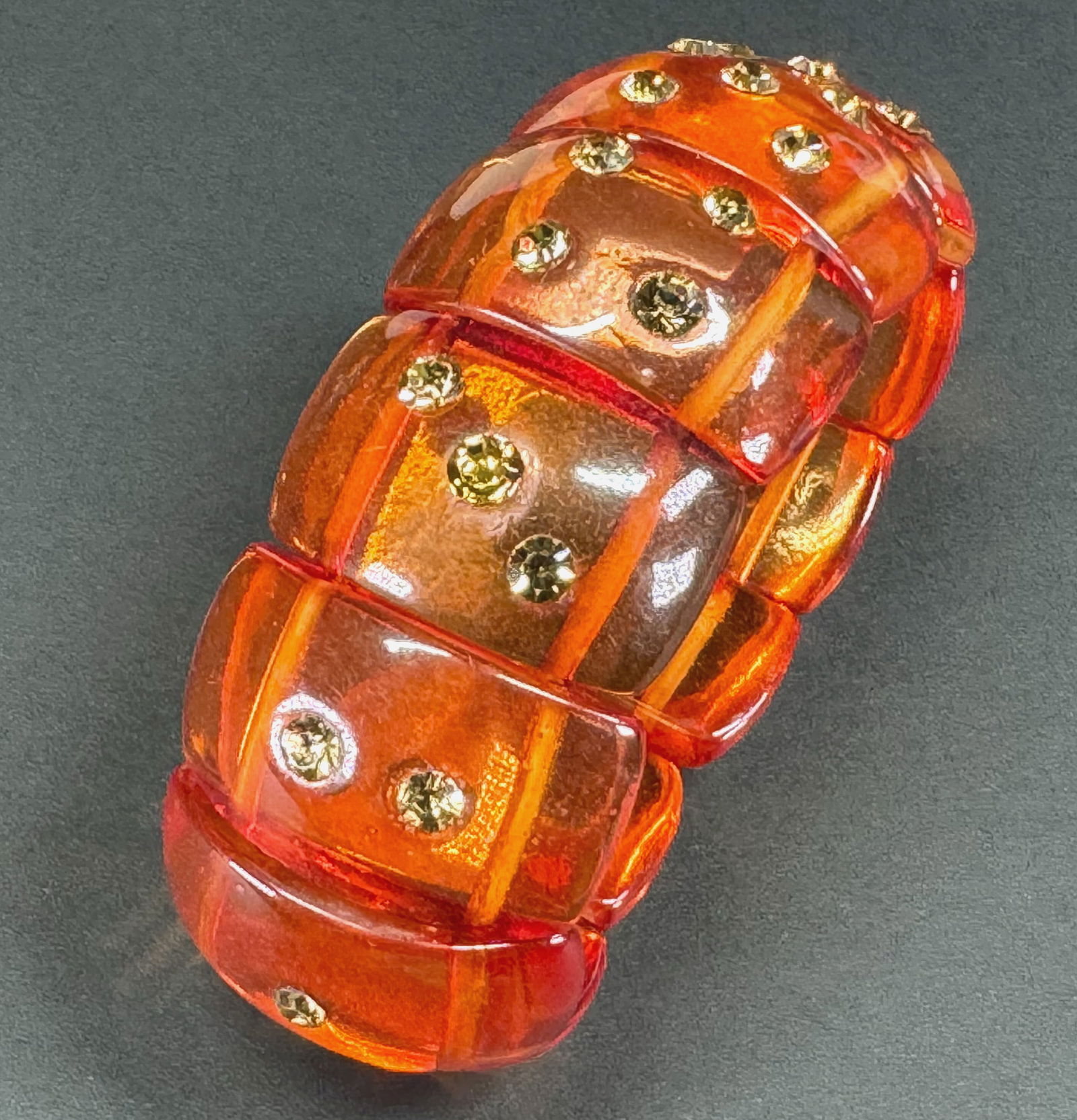 Vintage encrusted golden rhinestones amber color lucite beads stretch bracelet. (1 of 8)