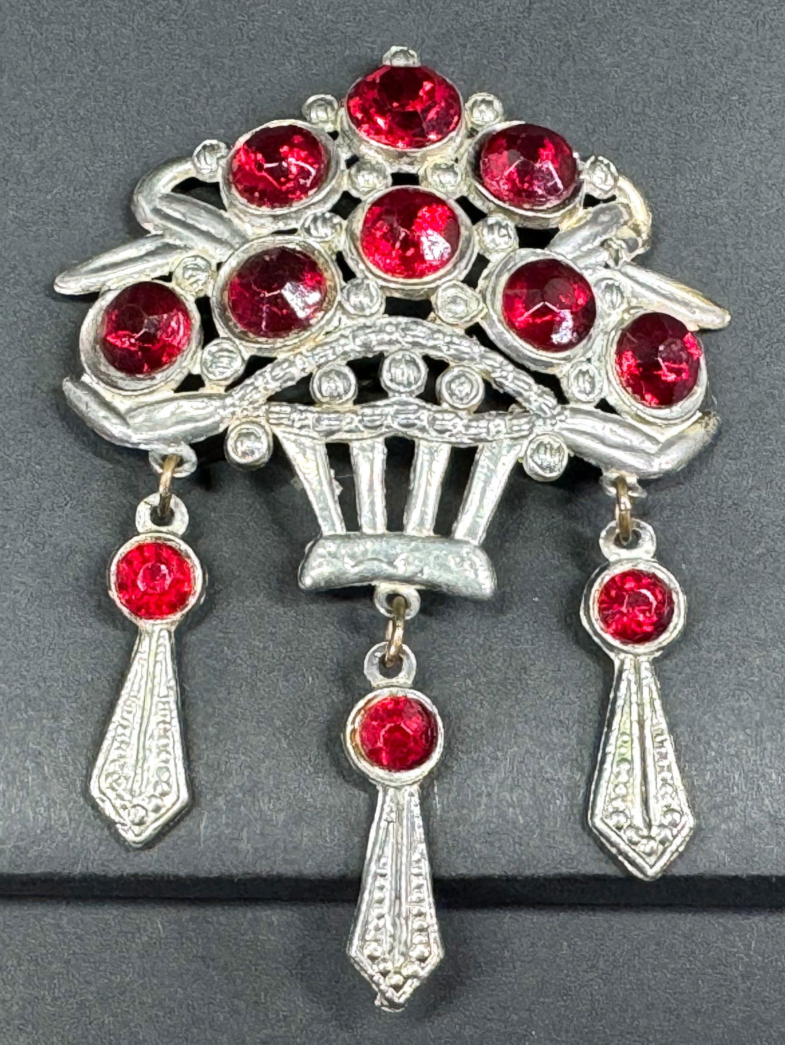 Vintage Apex Art red crystal silvertone pot metal basket with dangles pin brooch. (1 of 7)