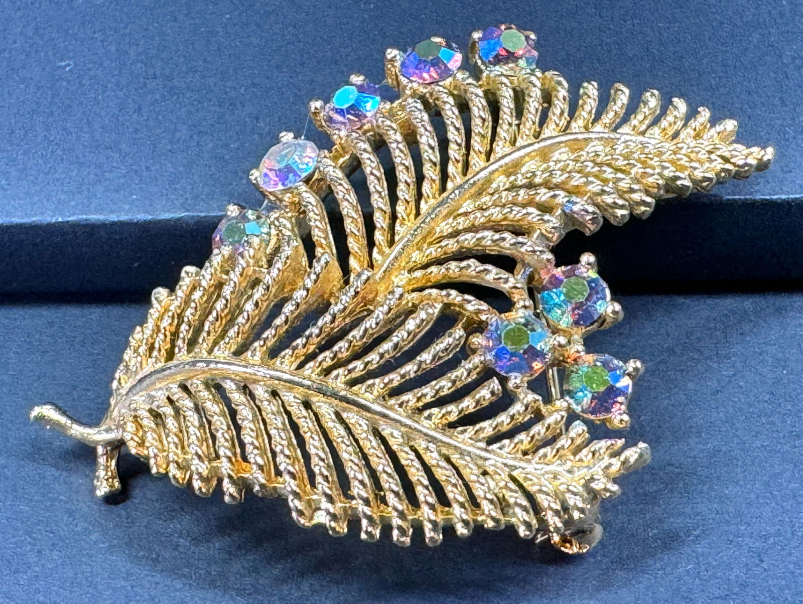 Vintage Lisner AB crystals goldtone metal feathers pin brooch (1 of 9)