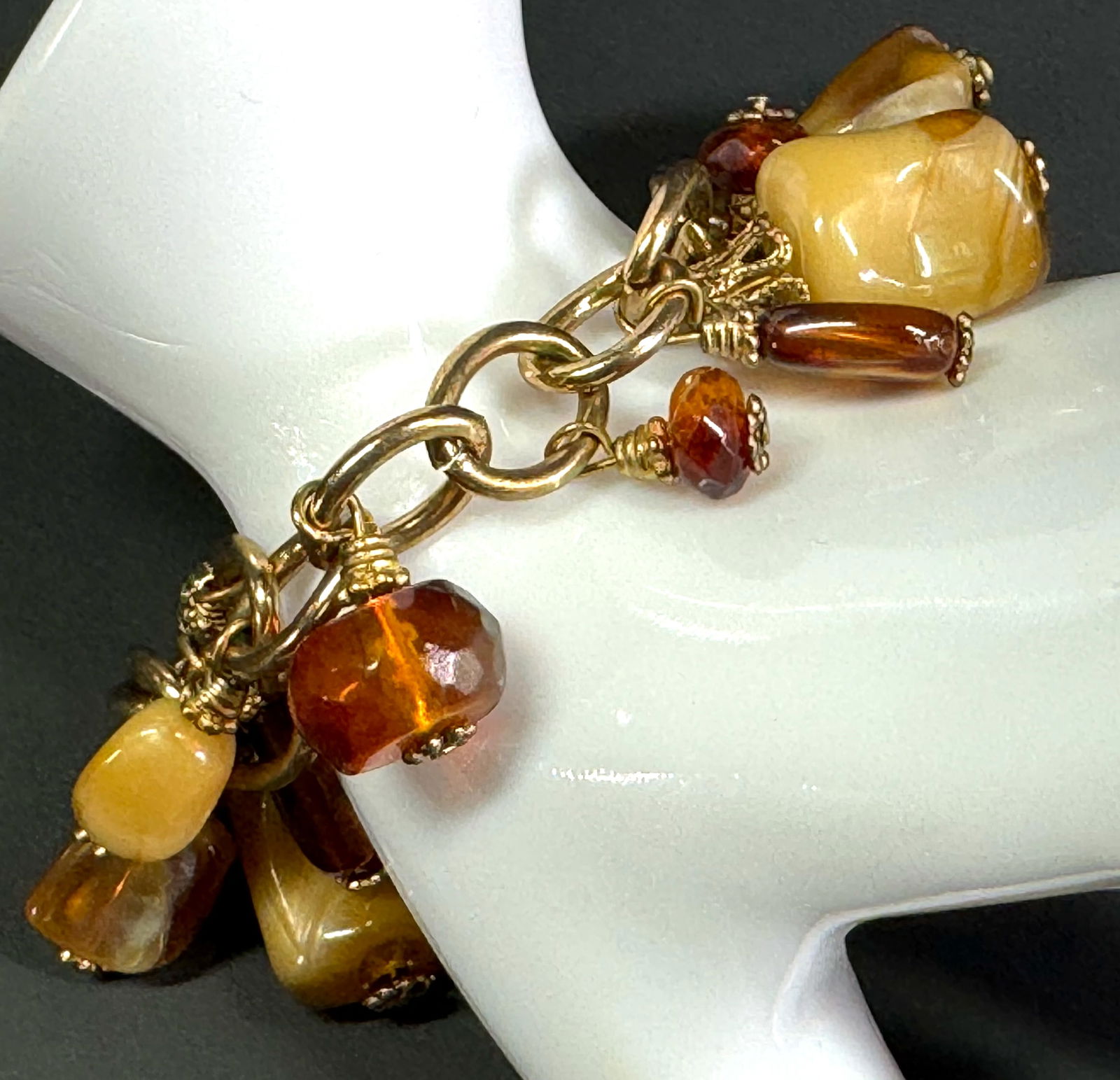 Vintage amber color resin dangles goldtone metal chain bracelet. (1 of 8)