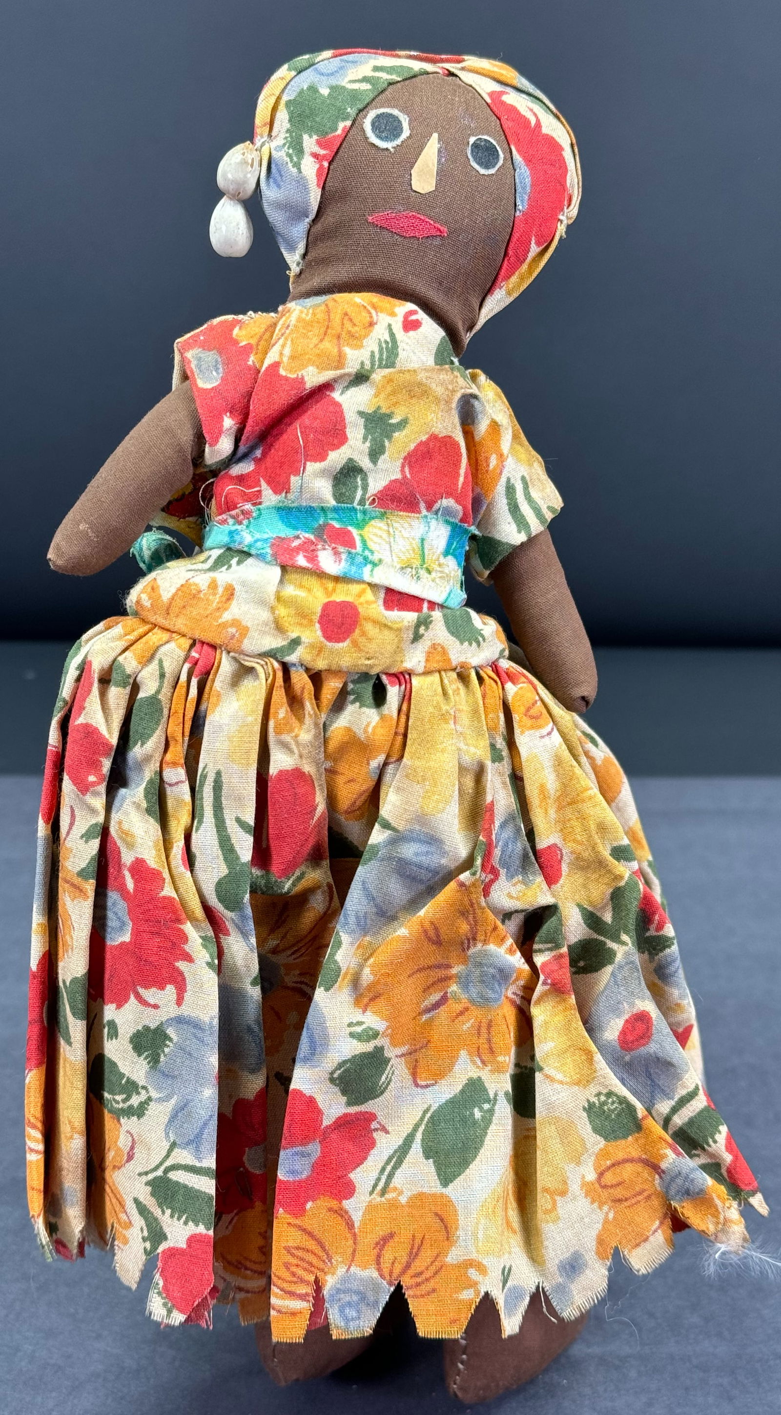 Vintage Brazilian folk art fabric doll. (1 of 9)