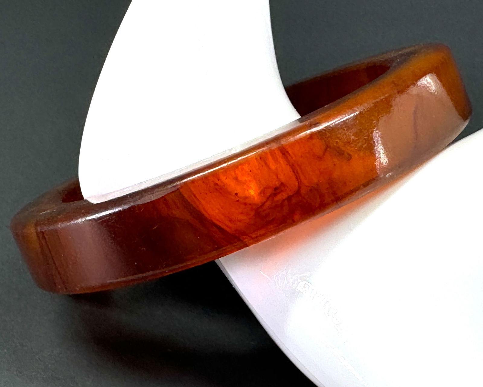Vintage marbled brown bakelite bracelet bangle. (1 of 10)