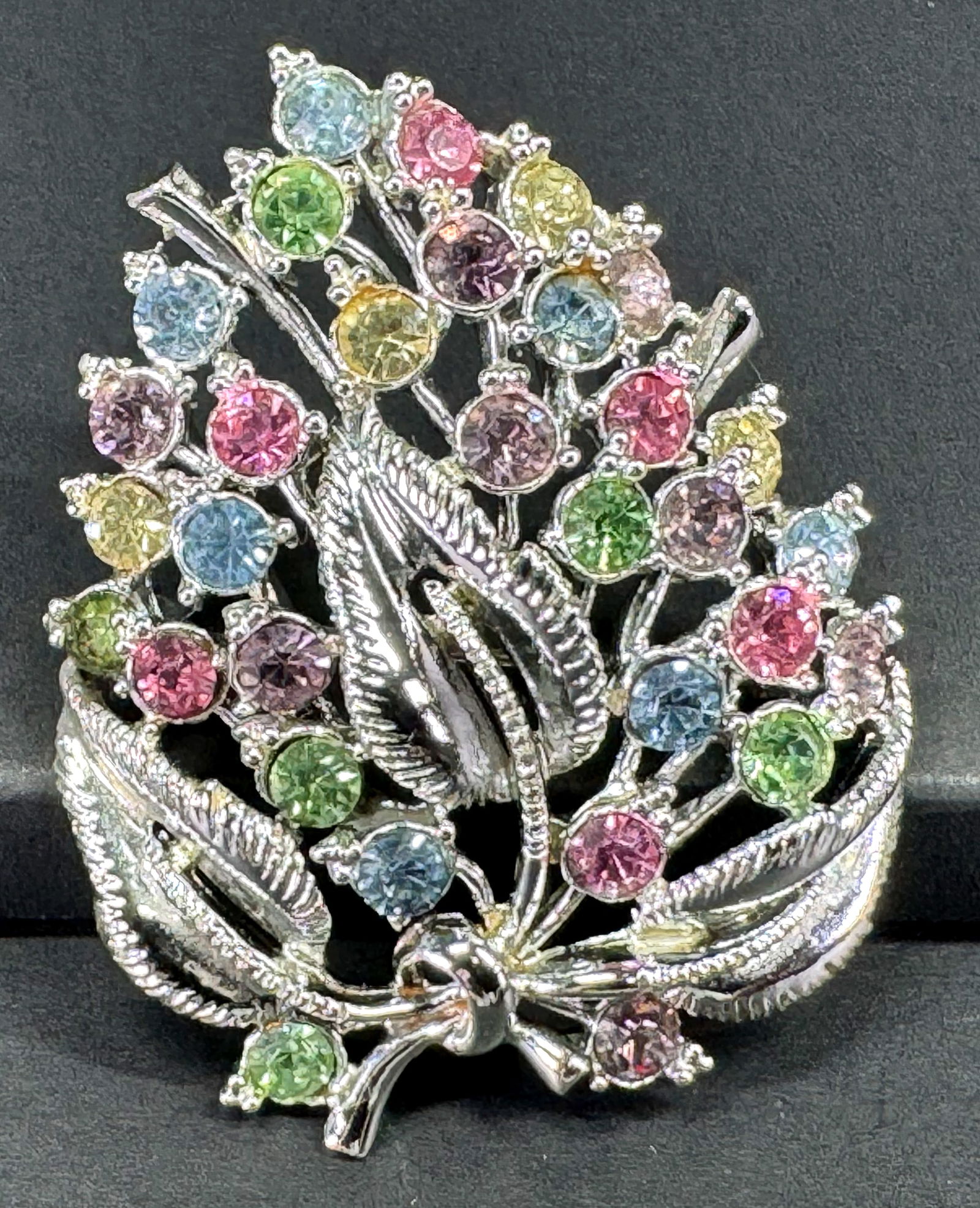 Vintage Star multi color rhinestones silvertone metal flowers & leaves bouquet pin brooch. (1 of 9)