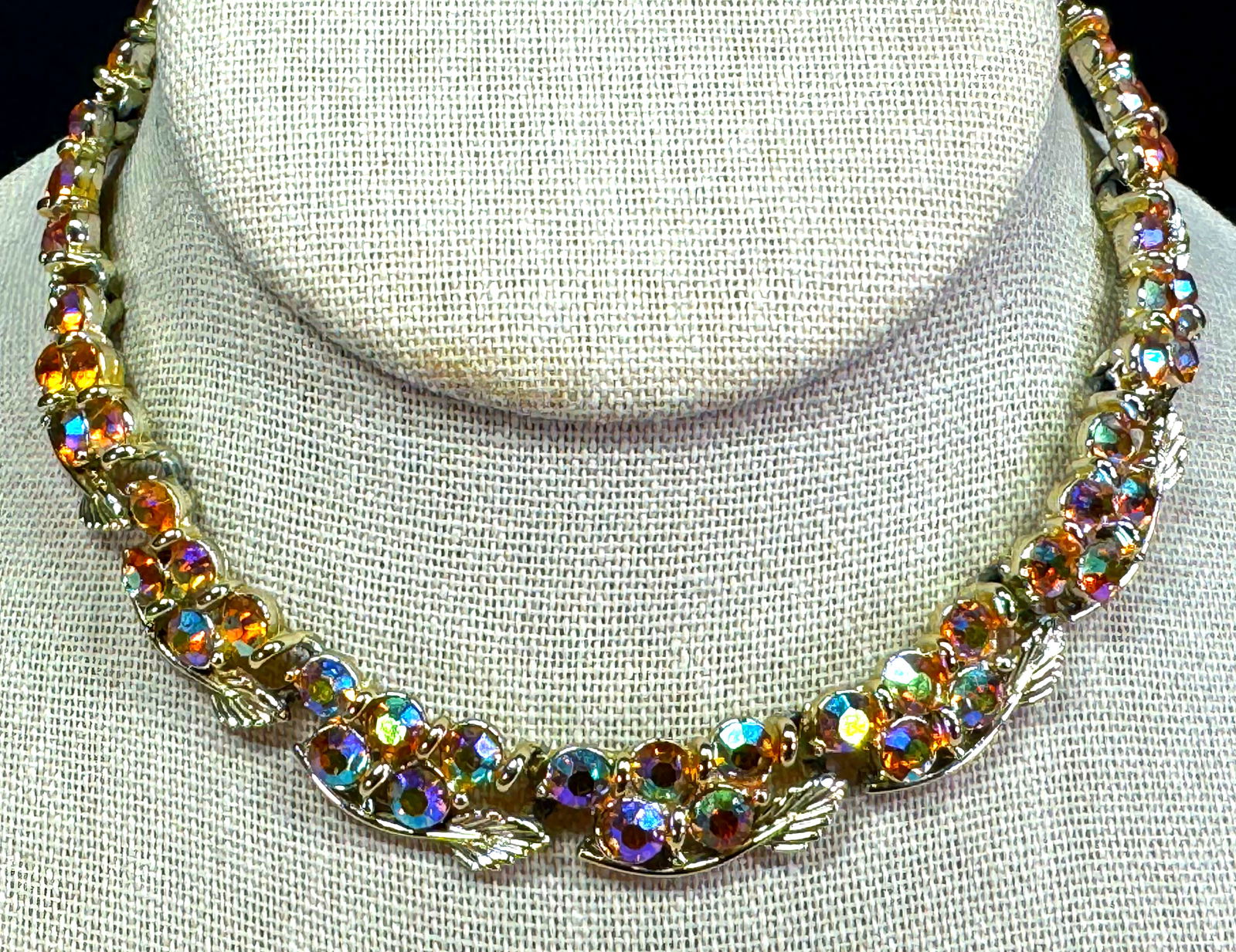 Vintage BSK AB crystals goldtone metal leaves collar necklace. (1 of 7)