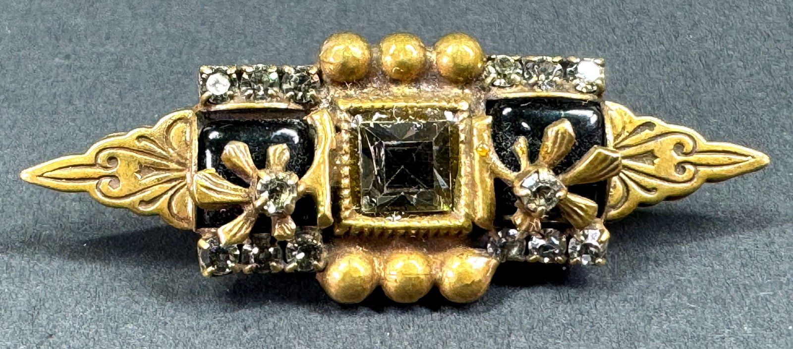 Vintage Sorrelli victorian revival jeweled goldtone metal pin brooch . (1 of 7)