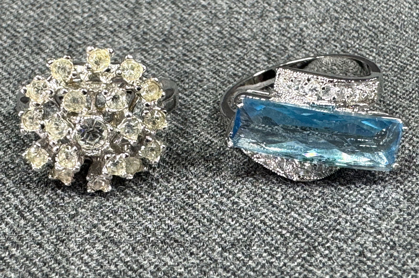 Vintage assorted rhinestones flower & sky blue faceted crystal silvertone metal rings. (1 of 9)