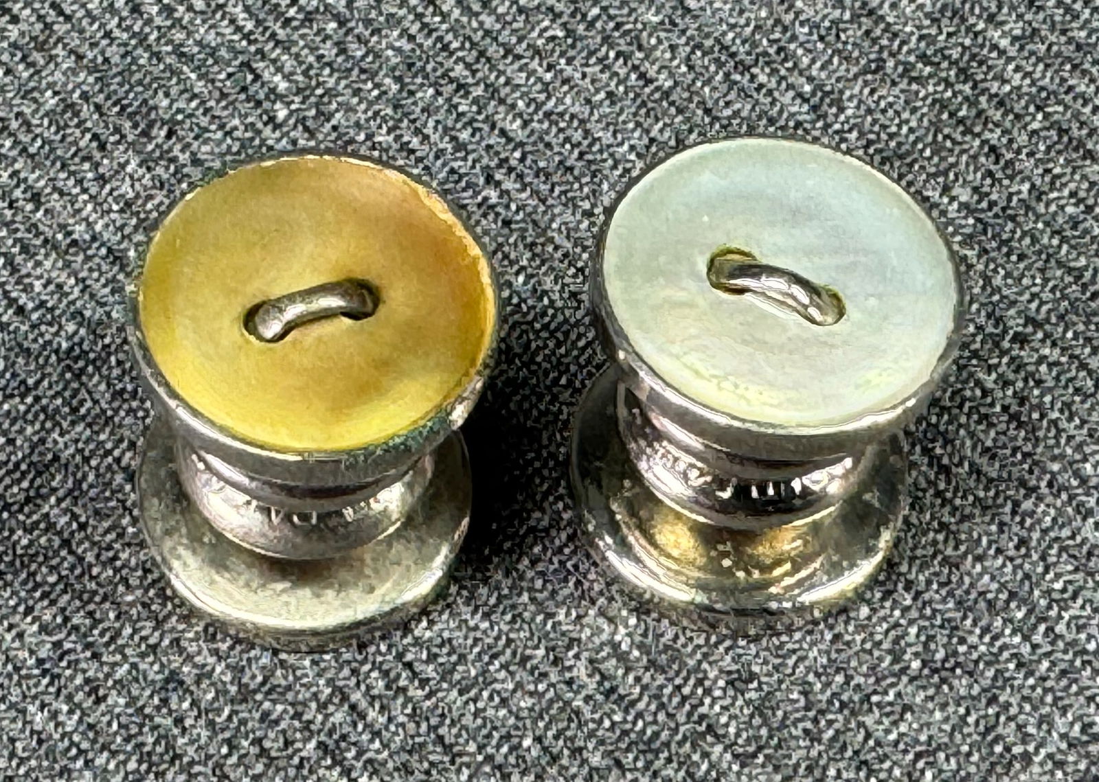 Vintage art deco Kum-a-Part Baer & Wilde double sided MOP silvertone metal snap link cufflinks. (1 of 7)