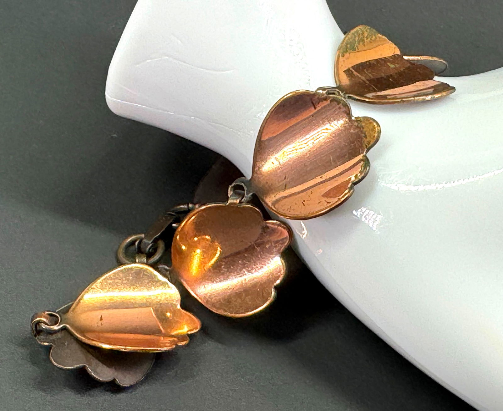 Vintage MCM style copper tulip shaped links bracelet. (1 of 6)