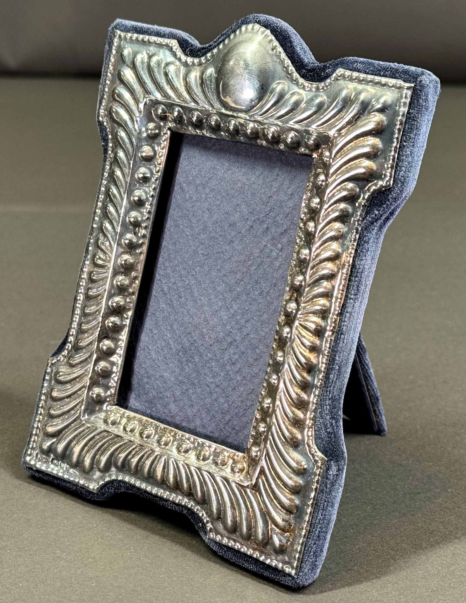 Vintage 1982 English Keyford Frames Ltd sterling silver easel portrait picture frame. (1 of 9)