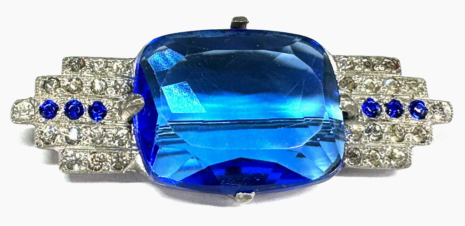 Antique art deco open back blue crystal & rhinestones pot metal pin brooch. (1 of 7)