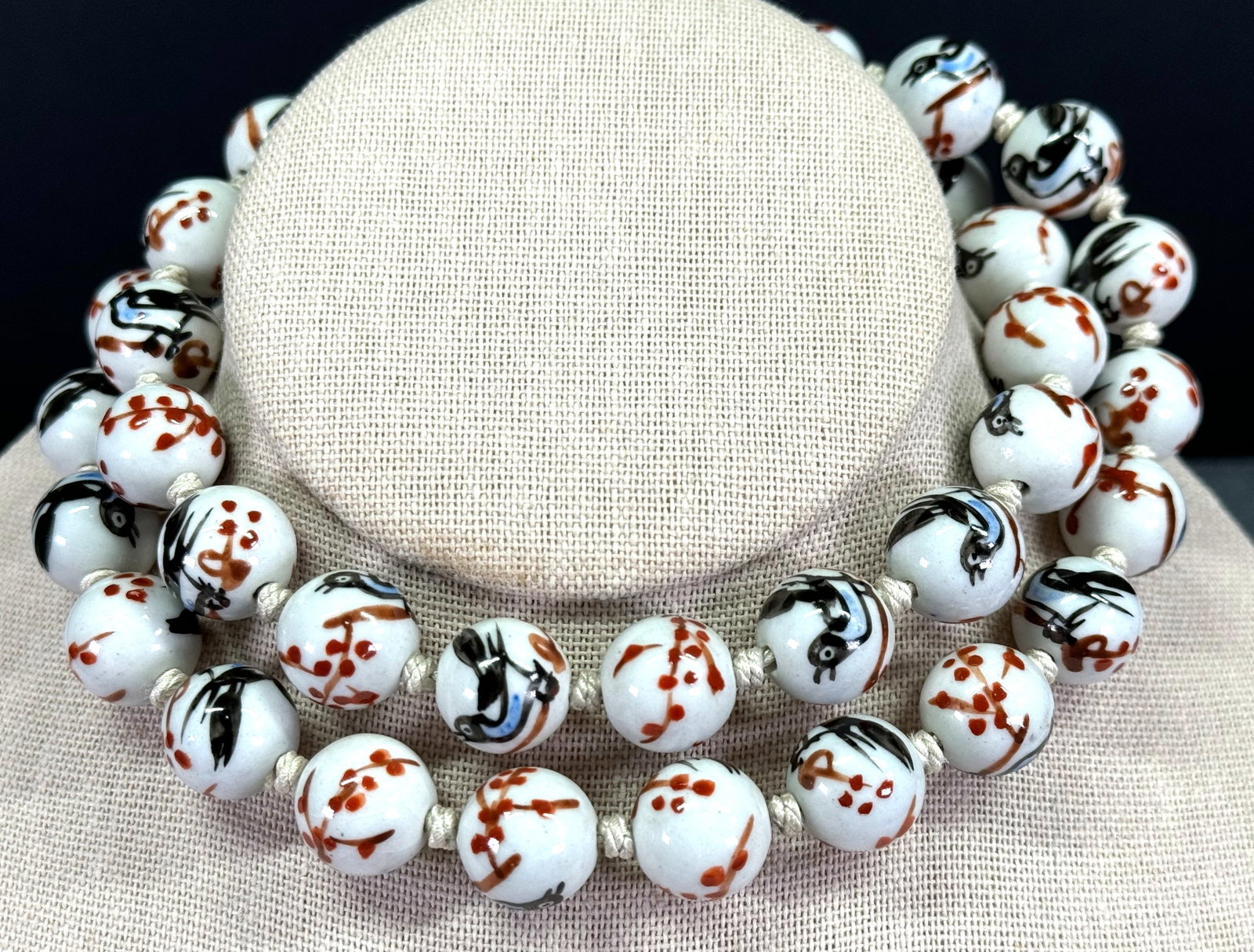 Vintage Chinese hand painted birds & branches white porcelain bead necklace.: Filigree goldtone metal clasp. Unmarked. For measures please refer to the pictures taken with a measuring tape. Weight: 90 Grams. This is a NO RESERVE AUCTION: there are no hidden or confidential rese
