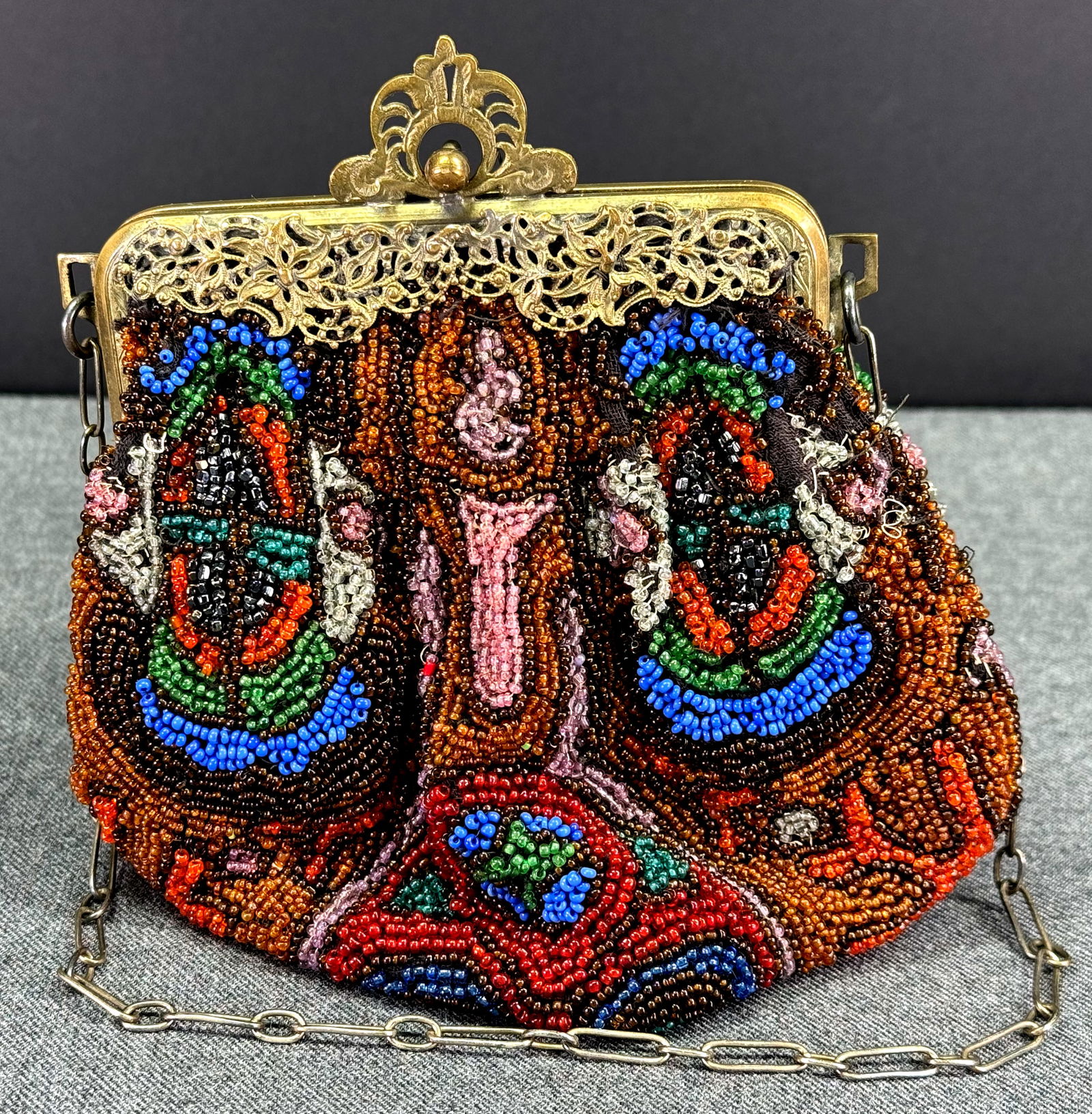 Antique art deco filigree metal frame beaded purse bag. (1 of 16)