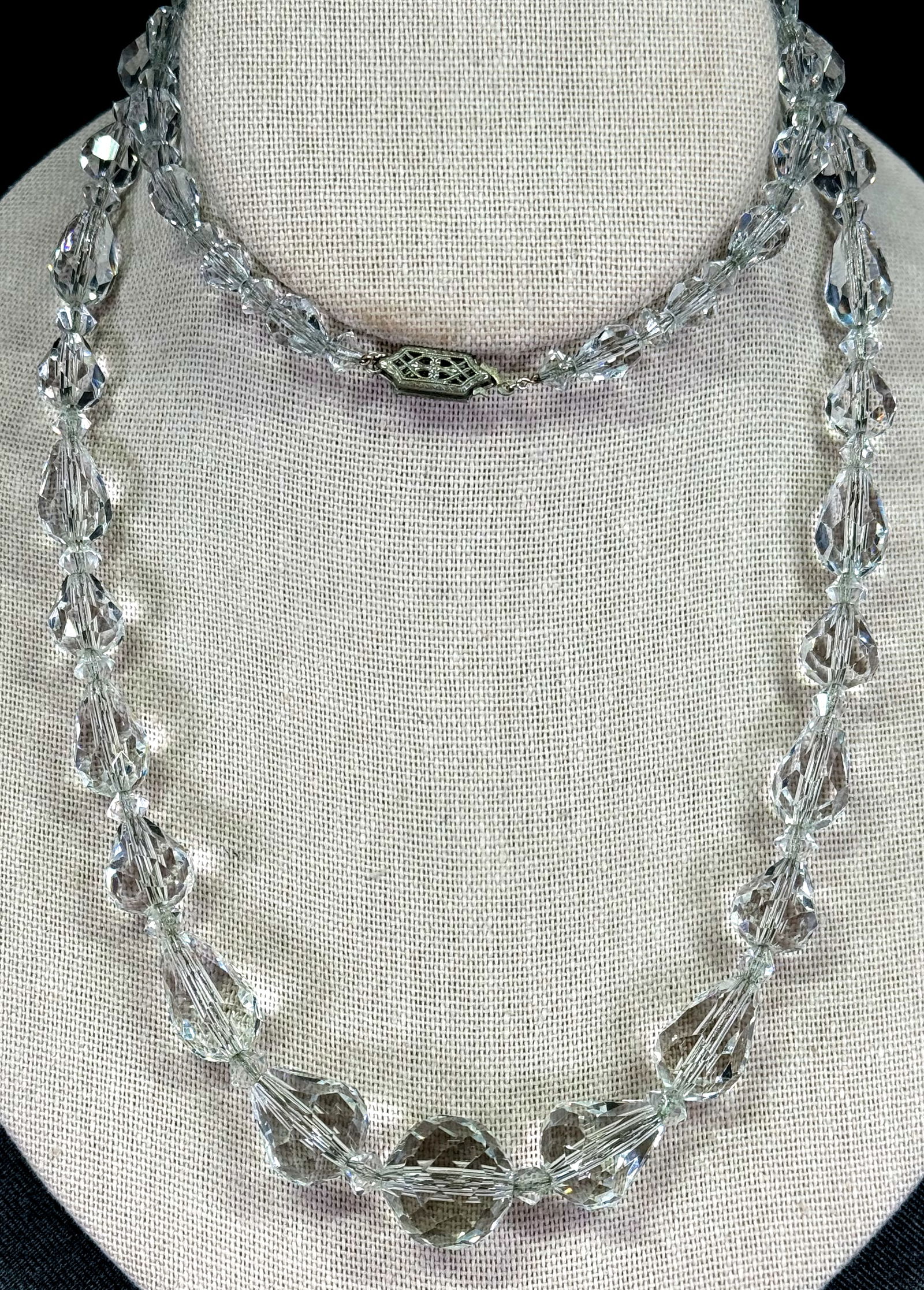Vintage graduated sparkling clear crystal beads silvertone filigree clasp & chain string necklace. (1 of 11)