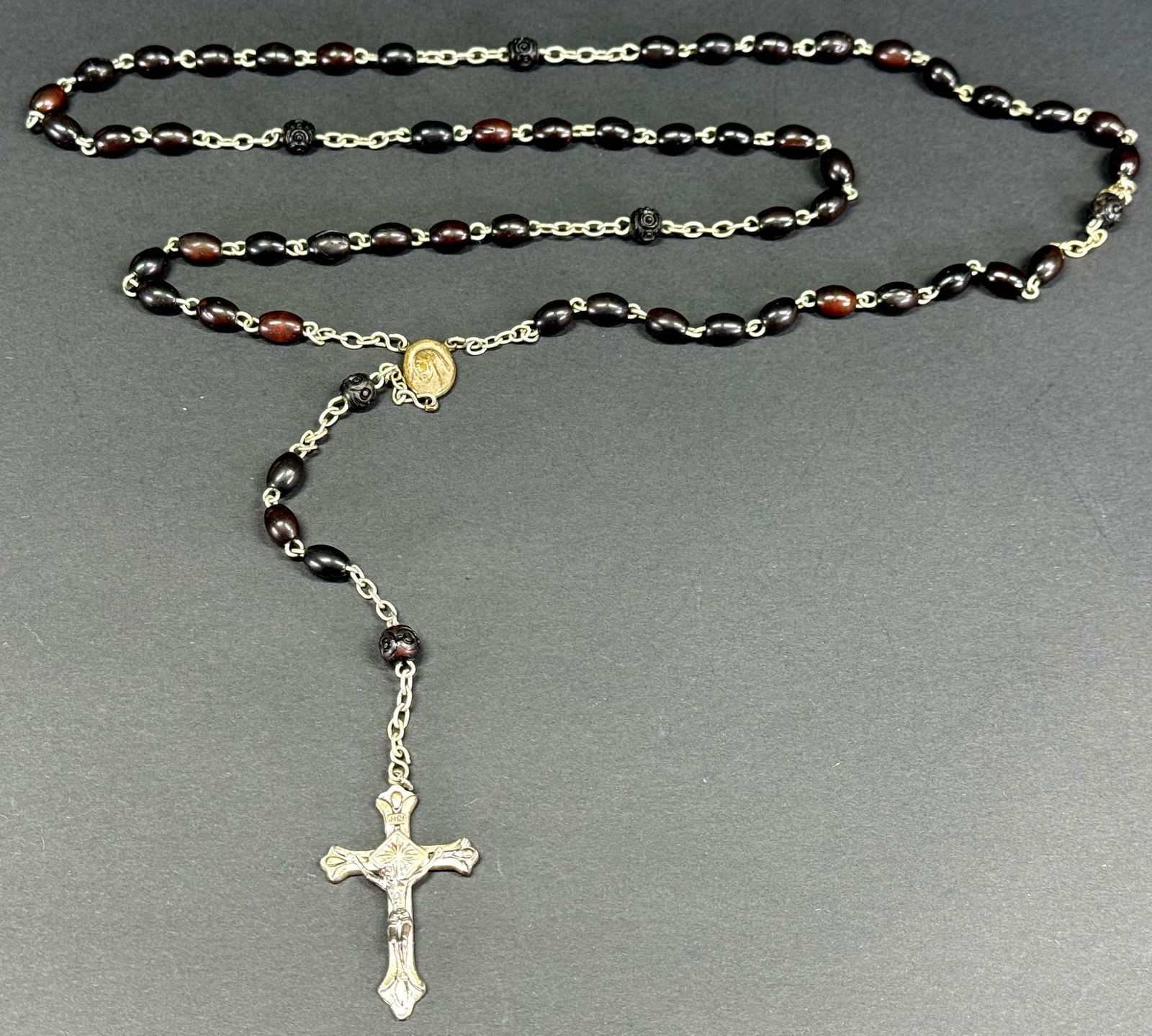Vintage Italian Our lady & Jesus carrying the cross medal wooden long rosary. (1 of 15)