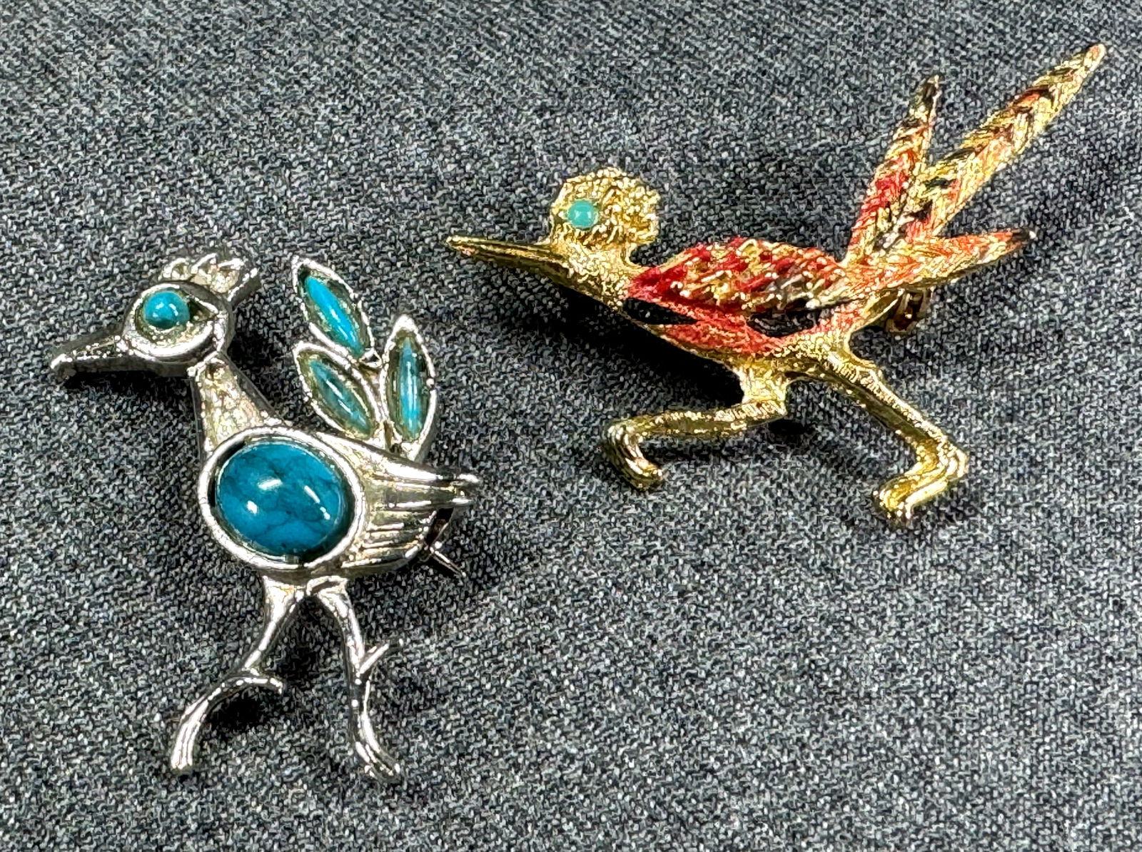Vintage Southwestern style assorted jeweled & enamel metal roadrunner pin brooches (1 of 7)