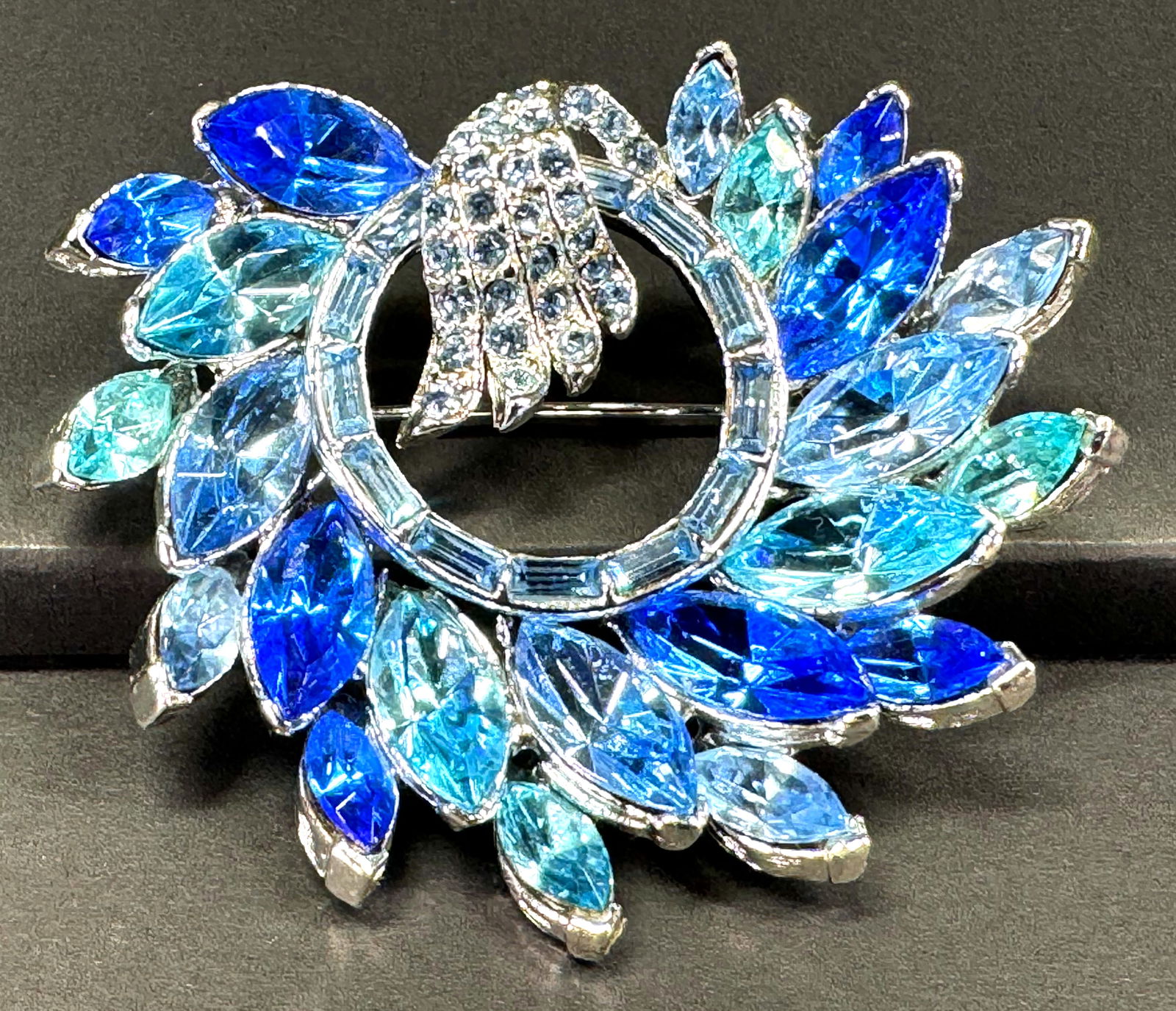 Vintage bluish rhinestones & crystals silvertone metal  brooch. (1 of 7)