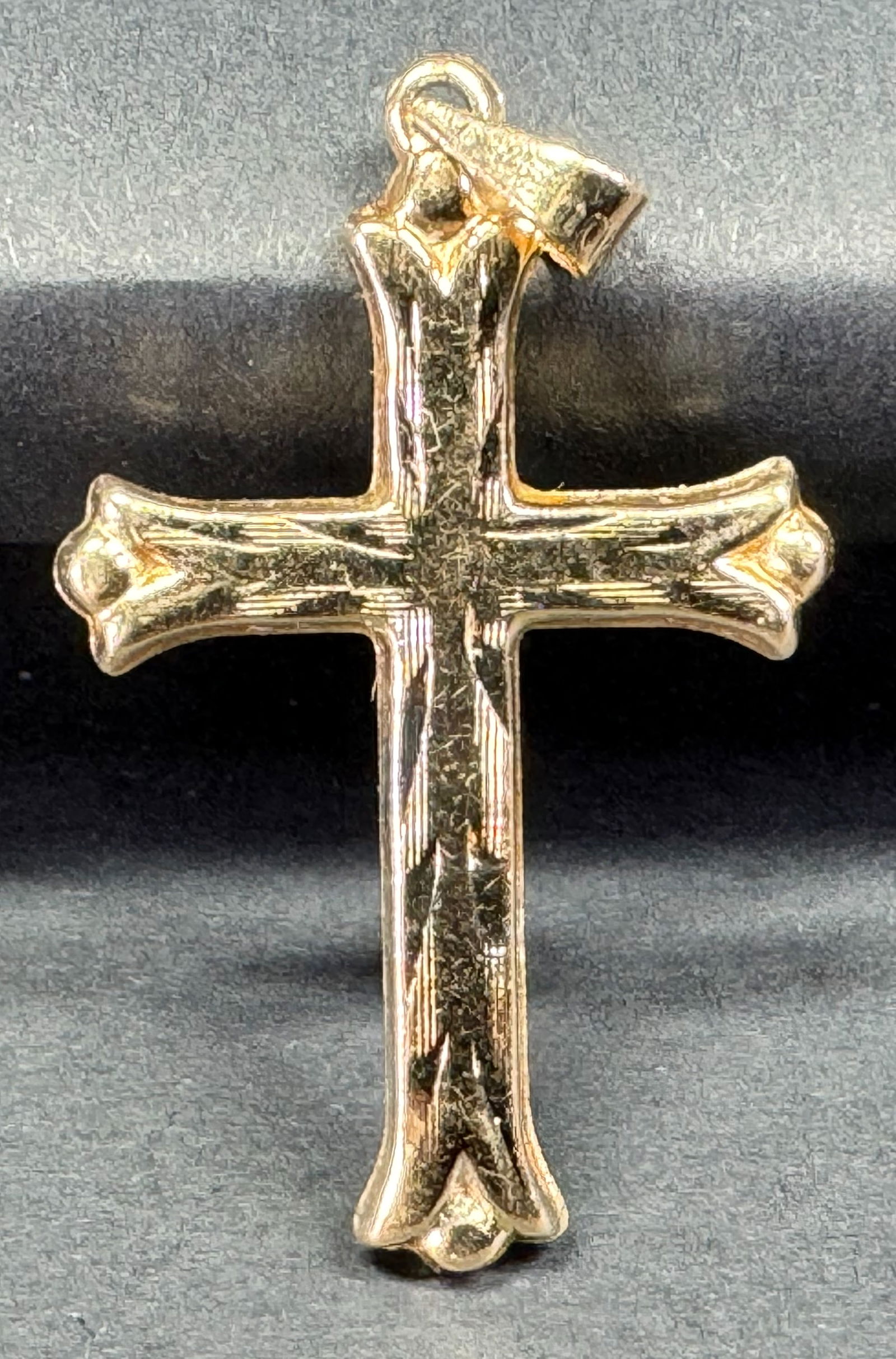 Vintage 14K yellow gold decorated cross pendant charm. (1 of 6)