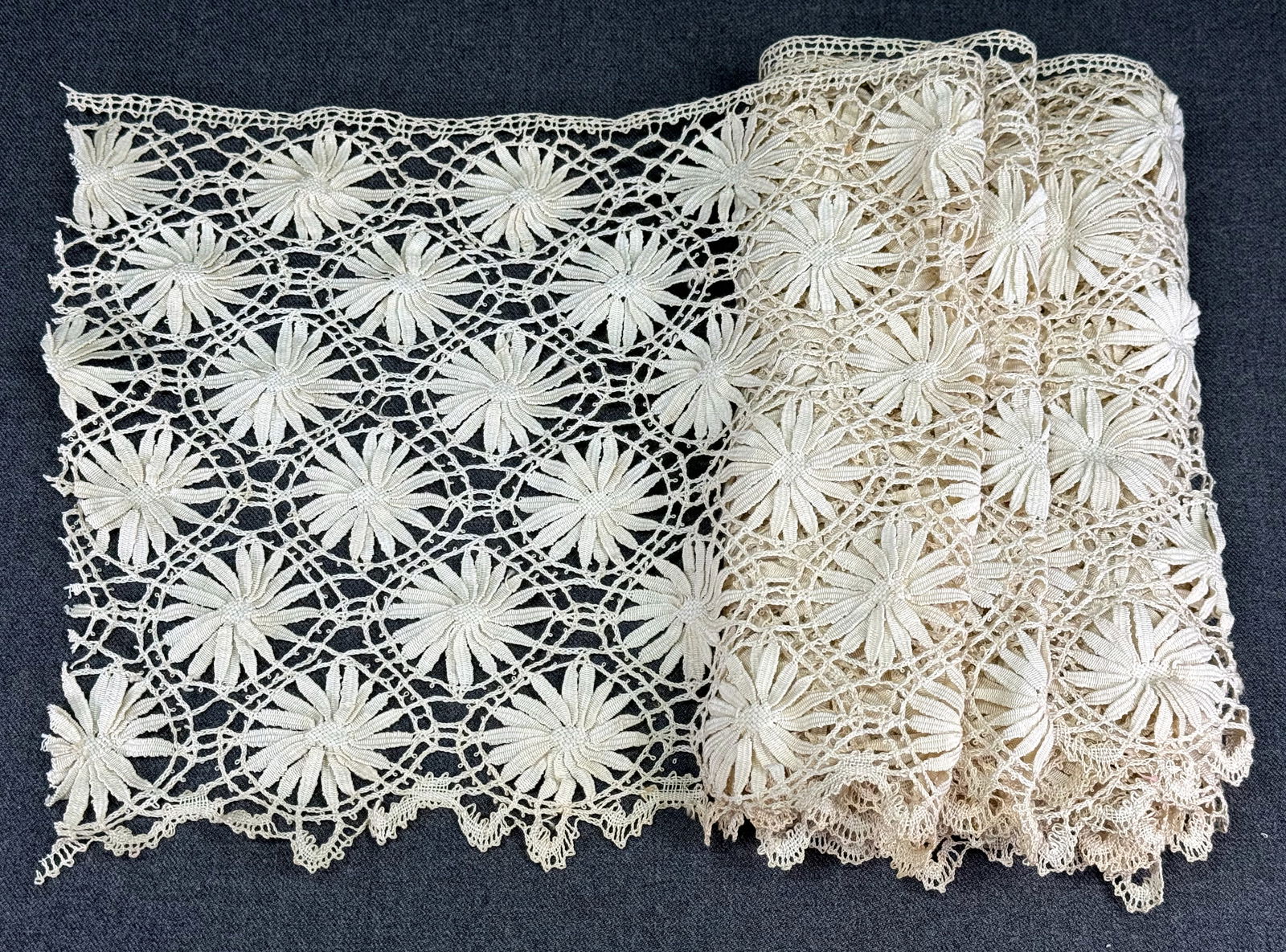 Antique flowers lace trim edging. 9 inches wide & 2.44 yards long: Antique flowers lace trim edging. 9 inches wide & 2.44 yards long. For measures please refer to the pictures taken with a measuring tape. Weight: 28 Grams This is a NO RESERVE AUCTION: there are no hi