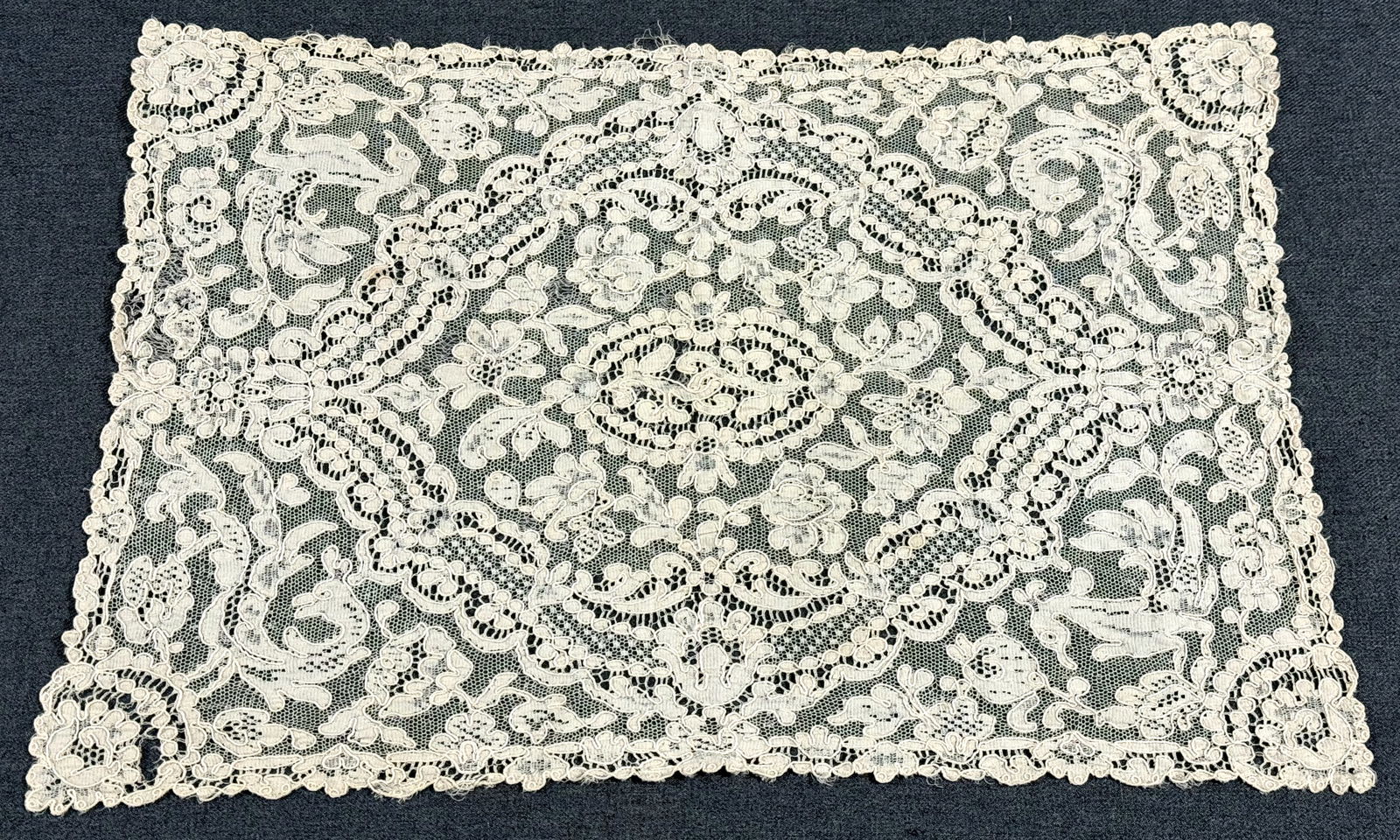 Antique French alencon lace birds & flowers runner 12 x 16 1/2 ": Antique French alencon lace birds & flowers runner 12 x 16 1/2 " For measures please refer to the pictures taken with a measuring tape. This is a NO RESERVE AUCTION: there are no hidden or confidentia