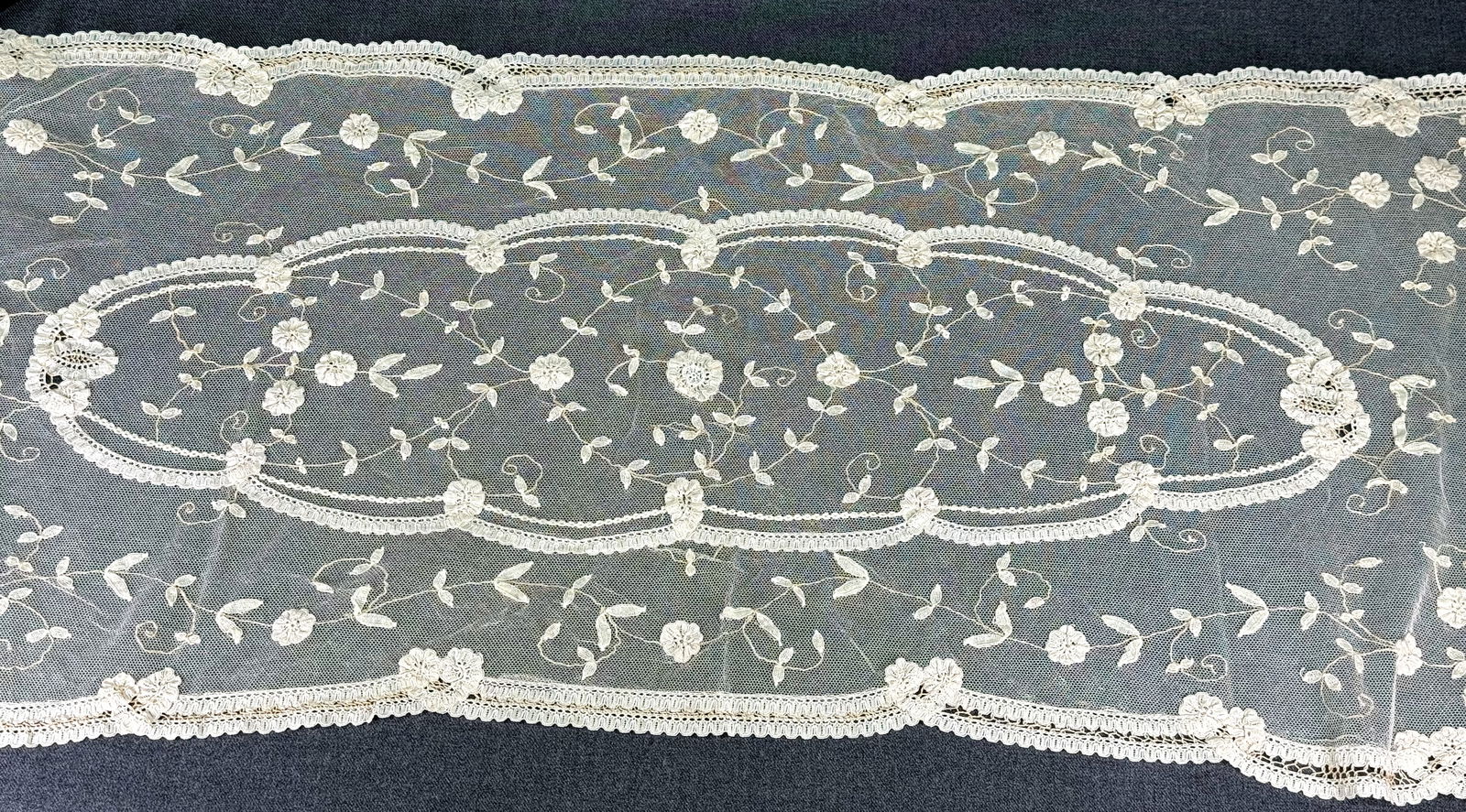 Antique flowers & leaves princess lace runner 13 x 32": Antique flowers & leaves princess lace runner 13 x 32 inches For measures please refer to the pictures taken with a measuring tape. This is a NO RESERVE AUCTION: there are no hidden or confidential re