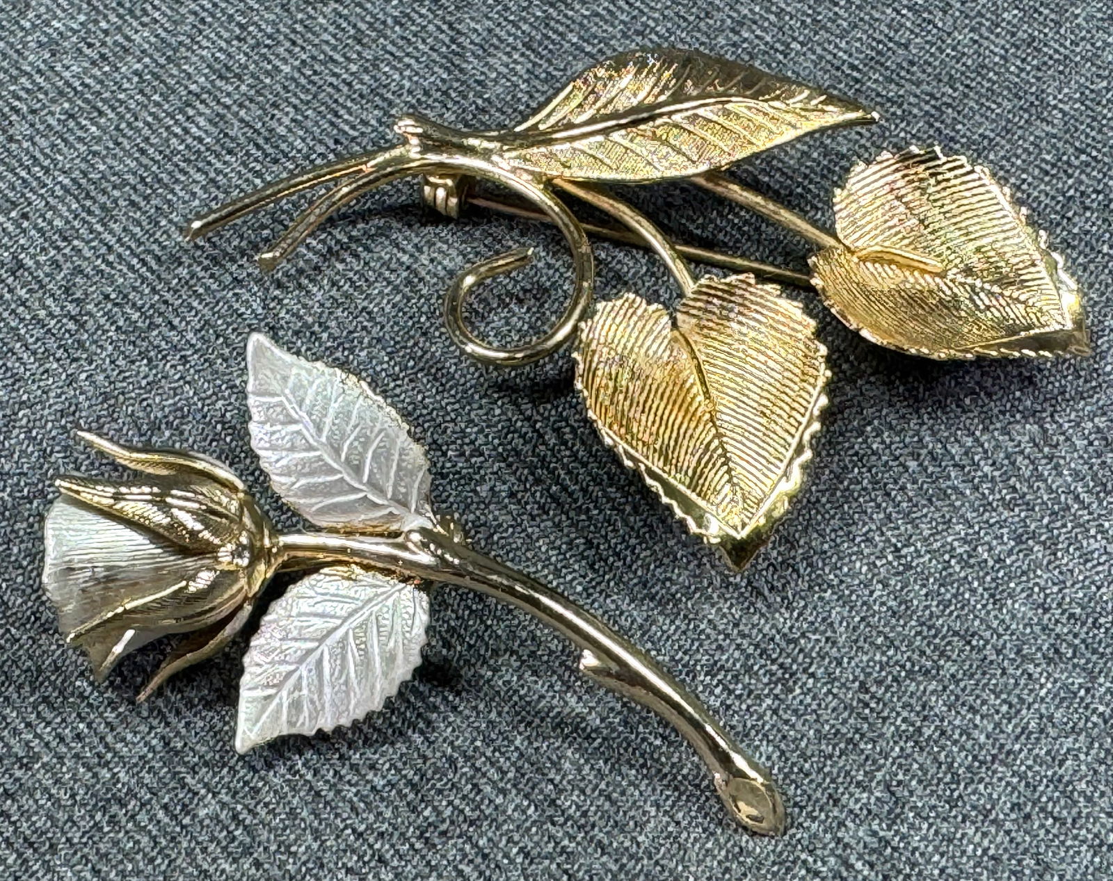 Vintage goldtone metal flowers bouquet & with silvertone accents rose pin brooches. (1 of 7)