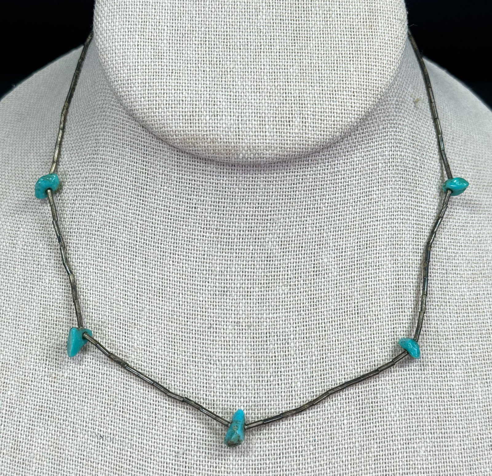 Vintage native american stabilized turquoise nuggets and liquid silver beaded choker necklace.: Vintage native american stabilized turquoise nuggets and liquid silver beaded choker necklace. Unmarked. For measures please refer to the pictures taken with a measuring tape. Weight: 3 Grams. This is