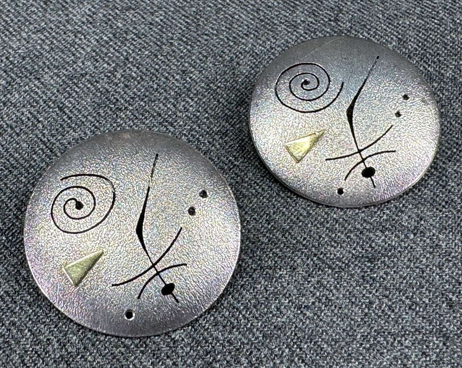 Tami Dean Sterling & 14K gold post modernist art stud earrings. (1 of 9)