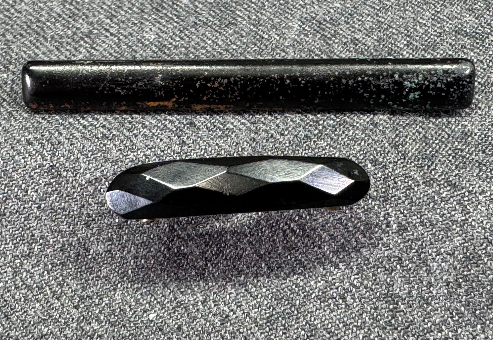 Antique victorian mourning black whitby jet lingerie & enamel metal barrette pin brooches (1 of 11)