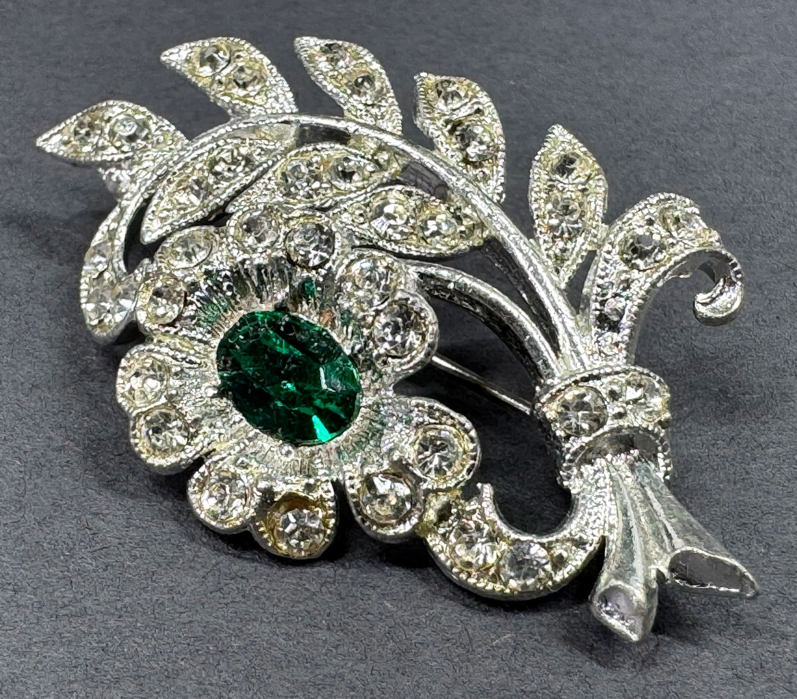 Vintage green & clear crystals pot metal flower and leaves pin brooch. (1 of 7)