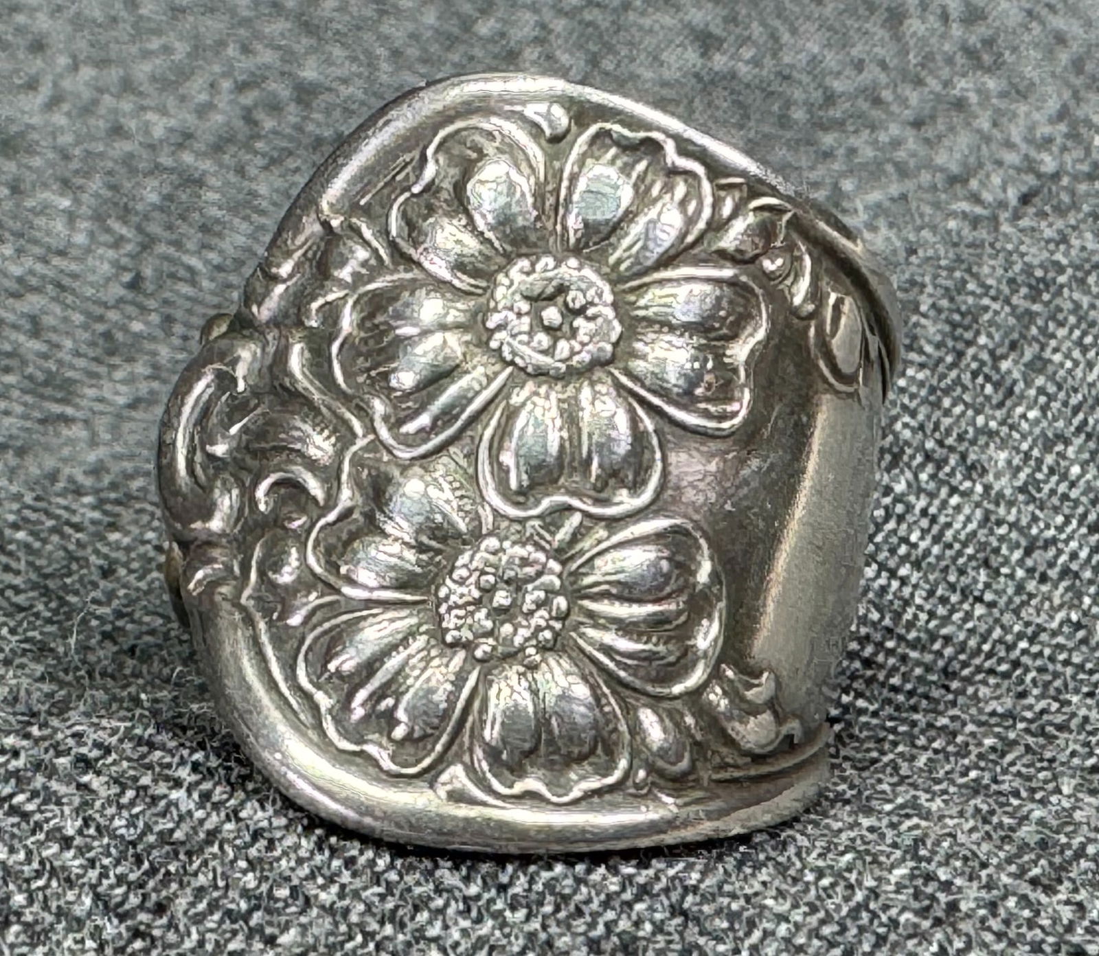 Vintage artisan crafted silver plated adjustable spoon ring (1 of 7)