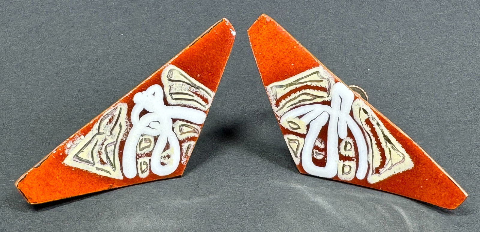Vintage MCM signed KOT ? artisan crafted enamel copper screw back earrings. (1 of 6)