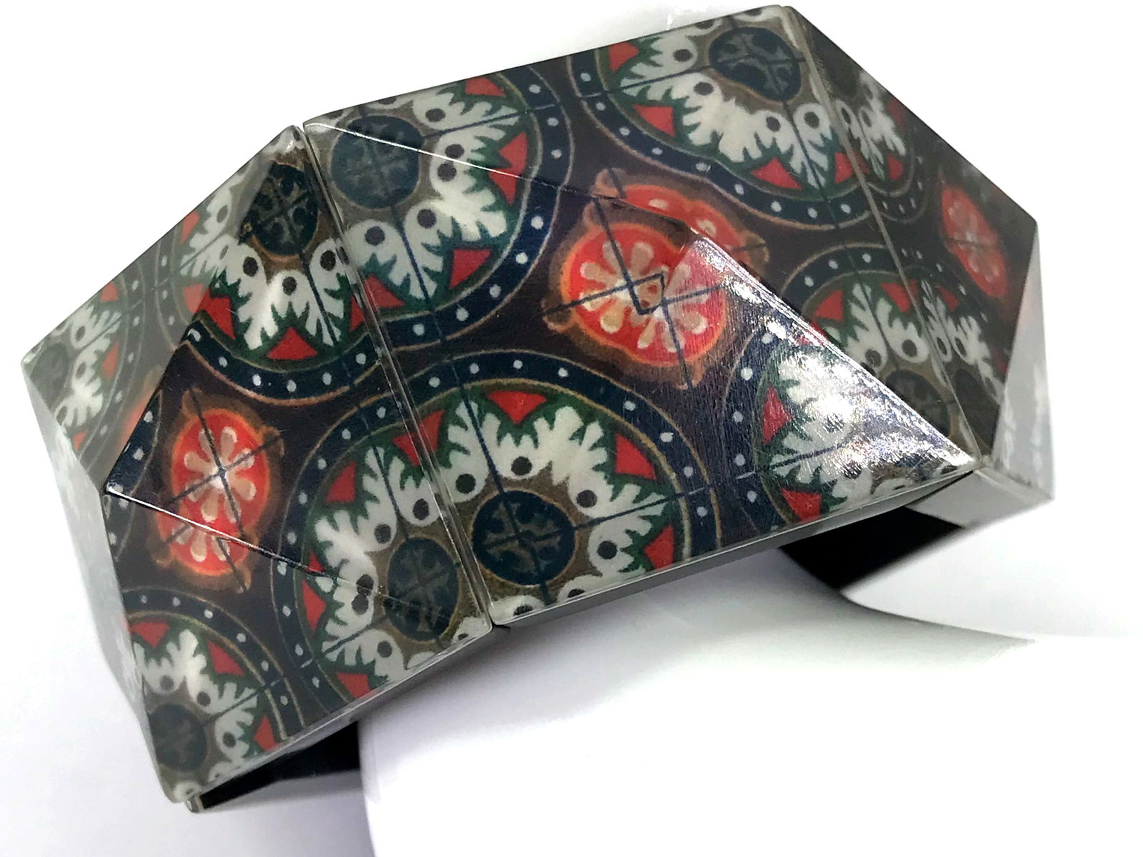 Vintage Christmas Flakes Inlaid Lucite Panels bracelet (1 of 12)