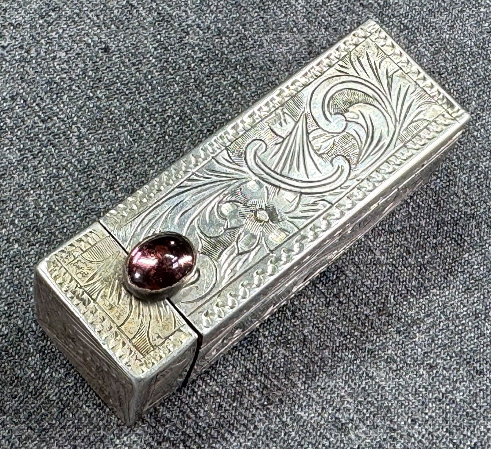 Vintage Italian engraved flowers & scrolls silver flip case with mirror lipstick holder. (1 of 15)