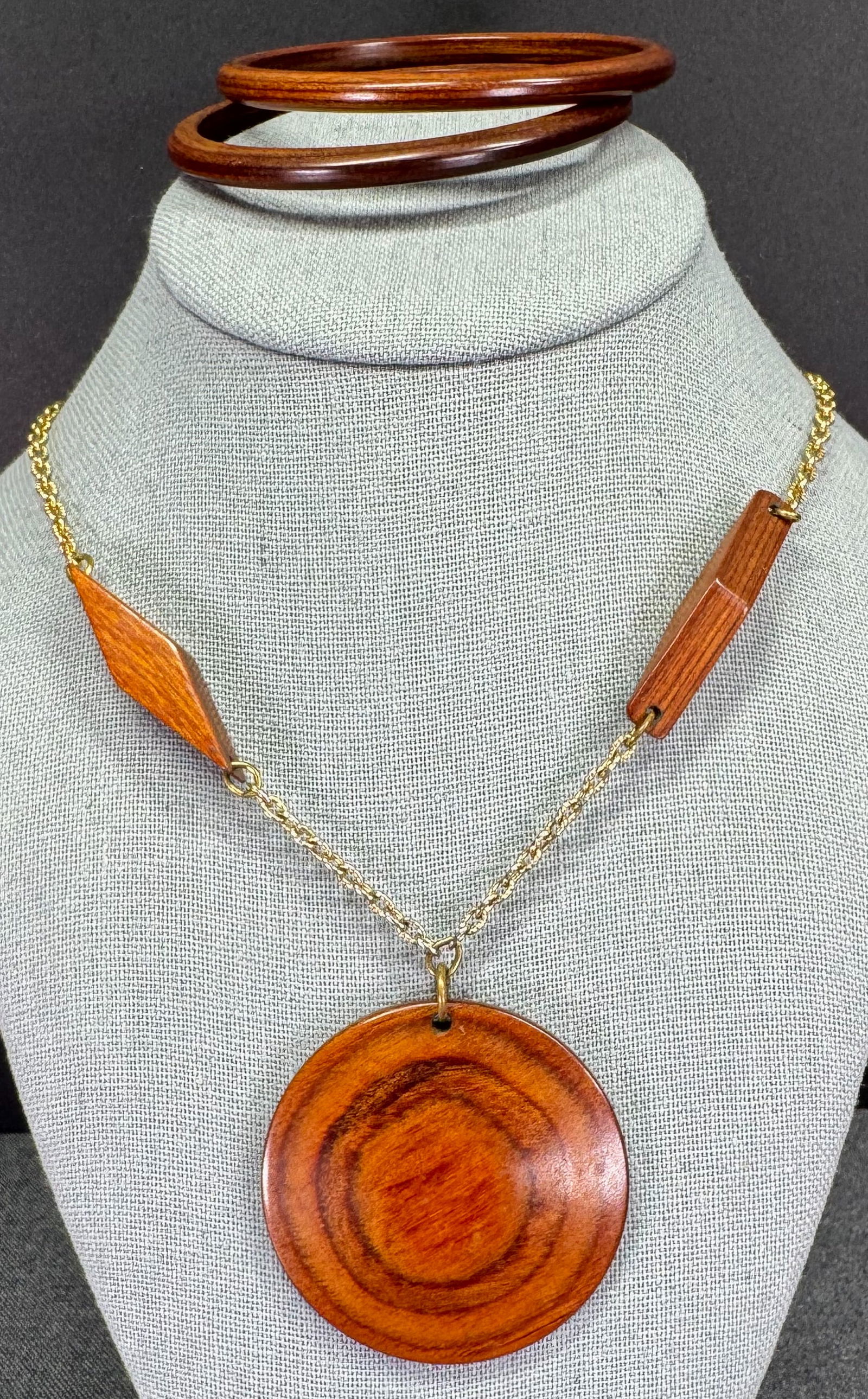 Vintage boho wooden medallion & beads golden chain necklace & 2 wooden bracelets bangles (1 of 11)
