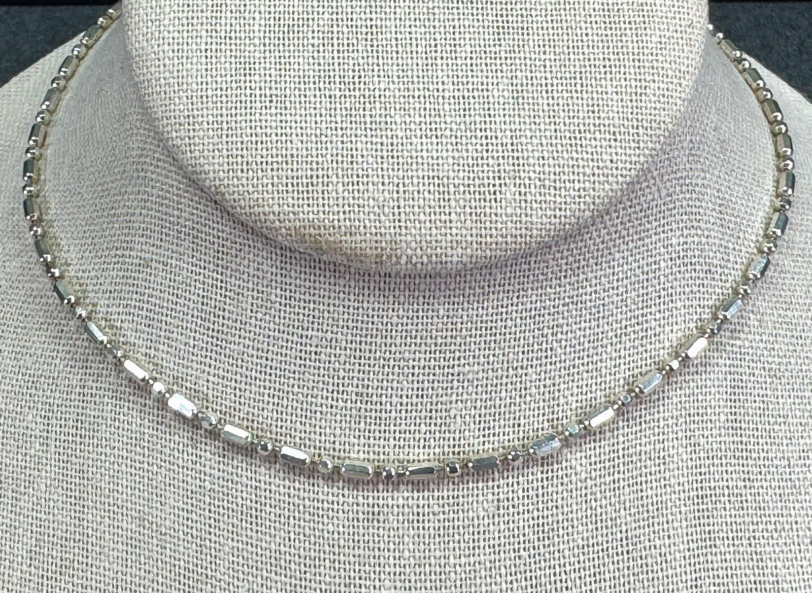 Vintage Italian GW sterling silver dots & dashes chain strap necklace: Vintage Italian GW sterling silver dots & dashes chain strap necklace. Marked GW Made in Italy 925. For measures please refer to the pictures taken with a measuring tape. Weight: 6.65 Grams. This is a