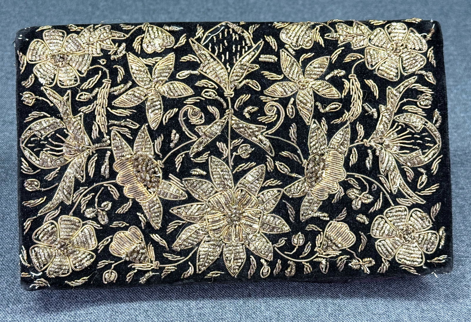 Vintage India Mughal Zardozi Hand embroidered Metallic Threads Flowers Velvet Clutch Purse (1 of 16)