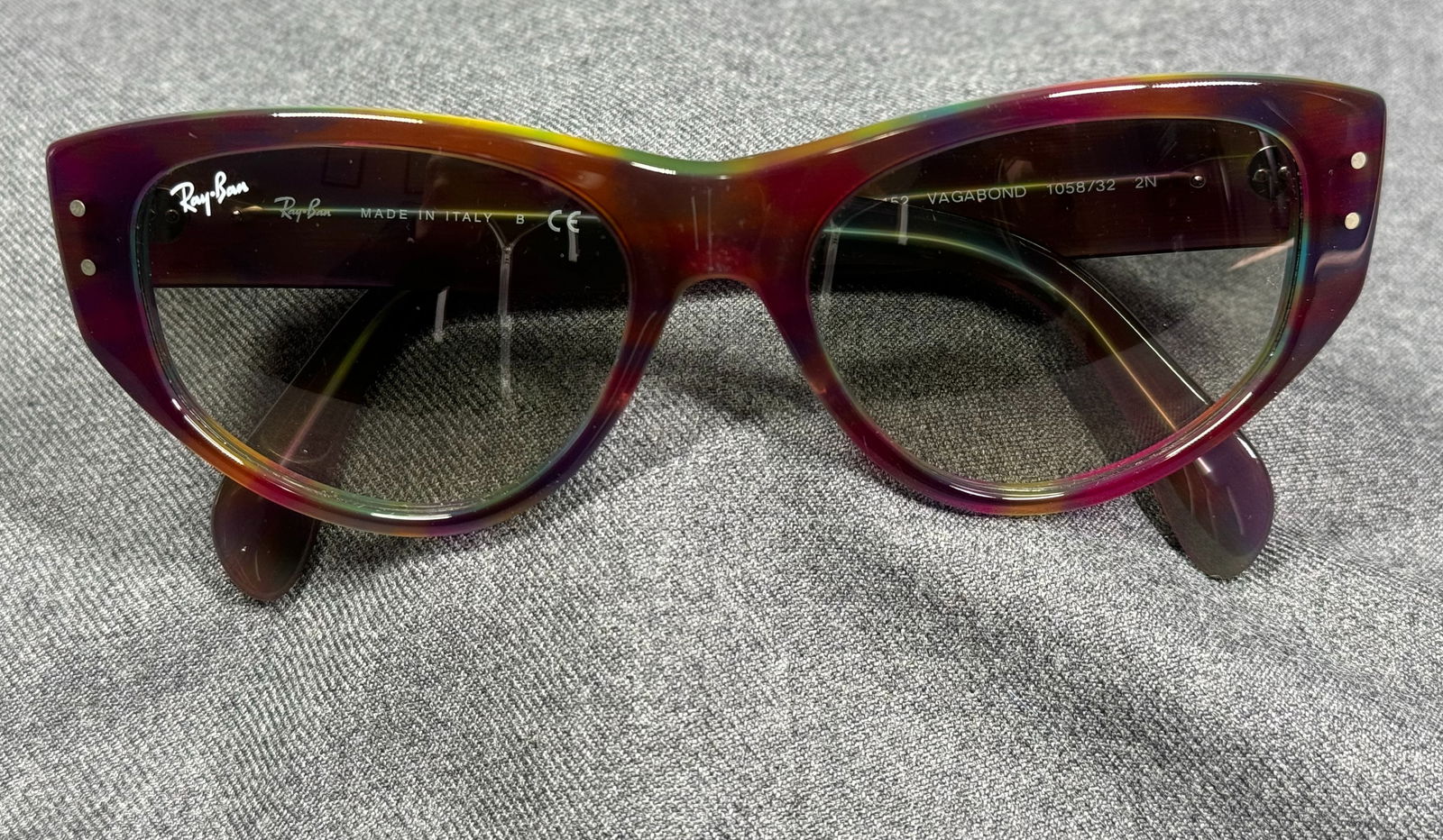 Ray Ban RB 4152 VAGABOND 1058/32 2N Sunglasses Made in Italy: Sunglasses For measures please refer to the pictures taken with a measuring tape. This is a NO RESERVE AUCTION: there are no hidden or confidential reserves, all acceptable bidding commences at the on