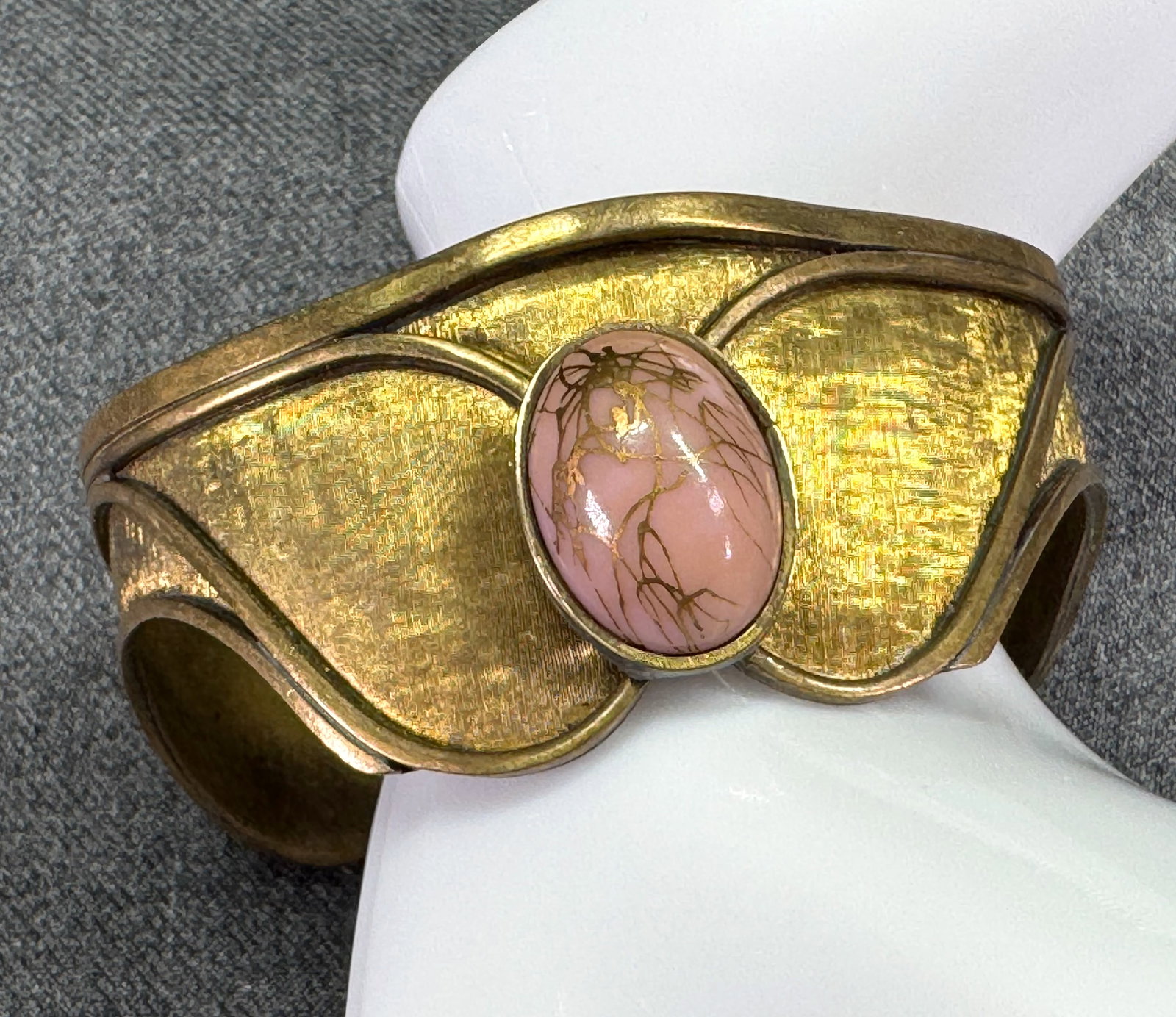 Vintage Egyptian revive rose & golden cab goldtone cuff bracelet (1 of 12)