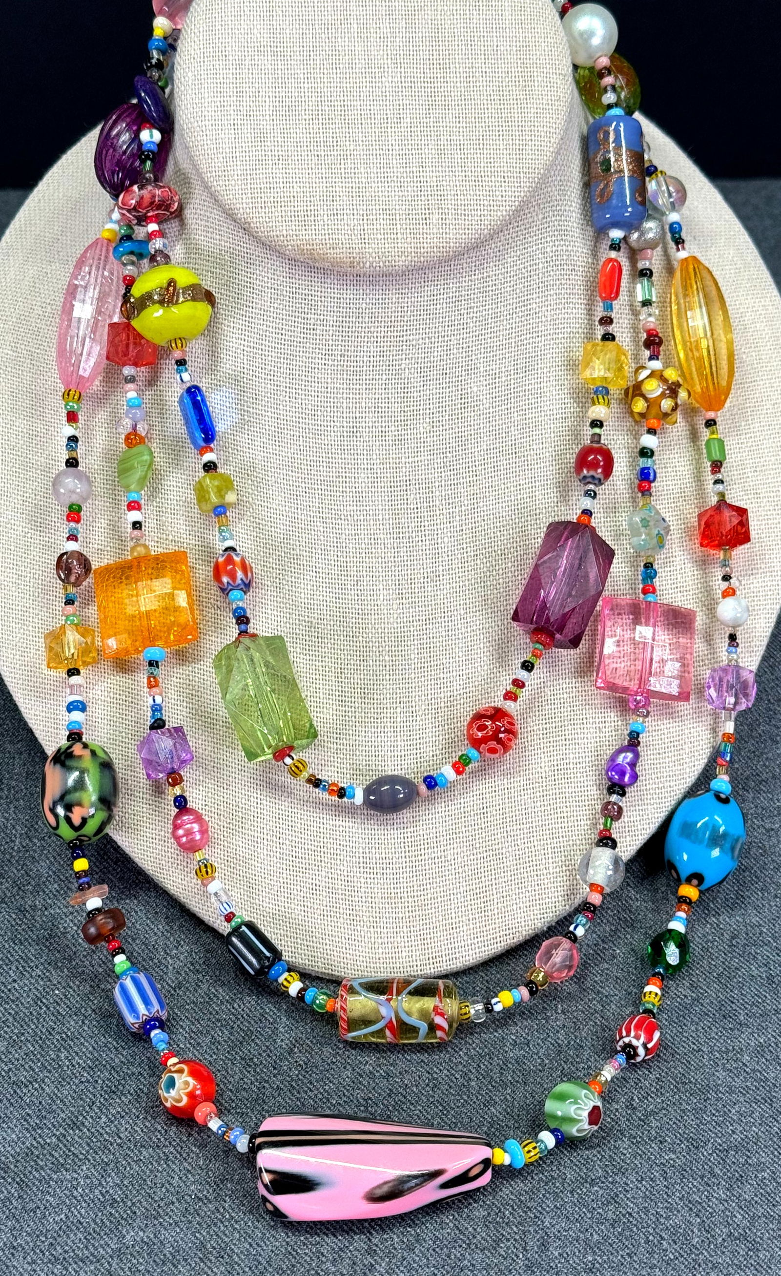 Colors plastic, Murano, baroque pearls, glass beads three strans necklace (1 of 6)