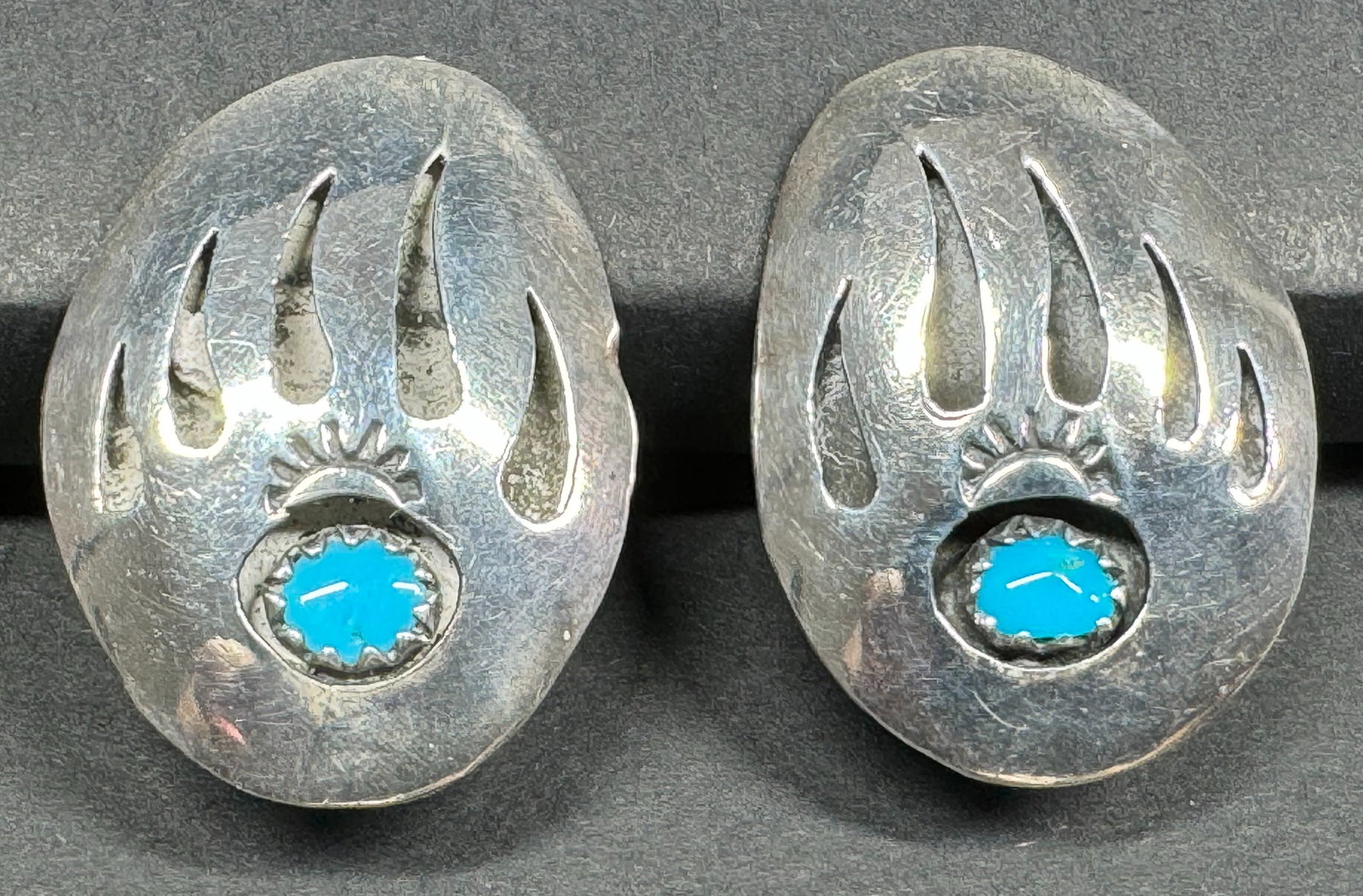 Vintage Native American Shadow Box Turquoise Bear Paw Clip Earrings . (1 of 5)