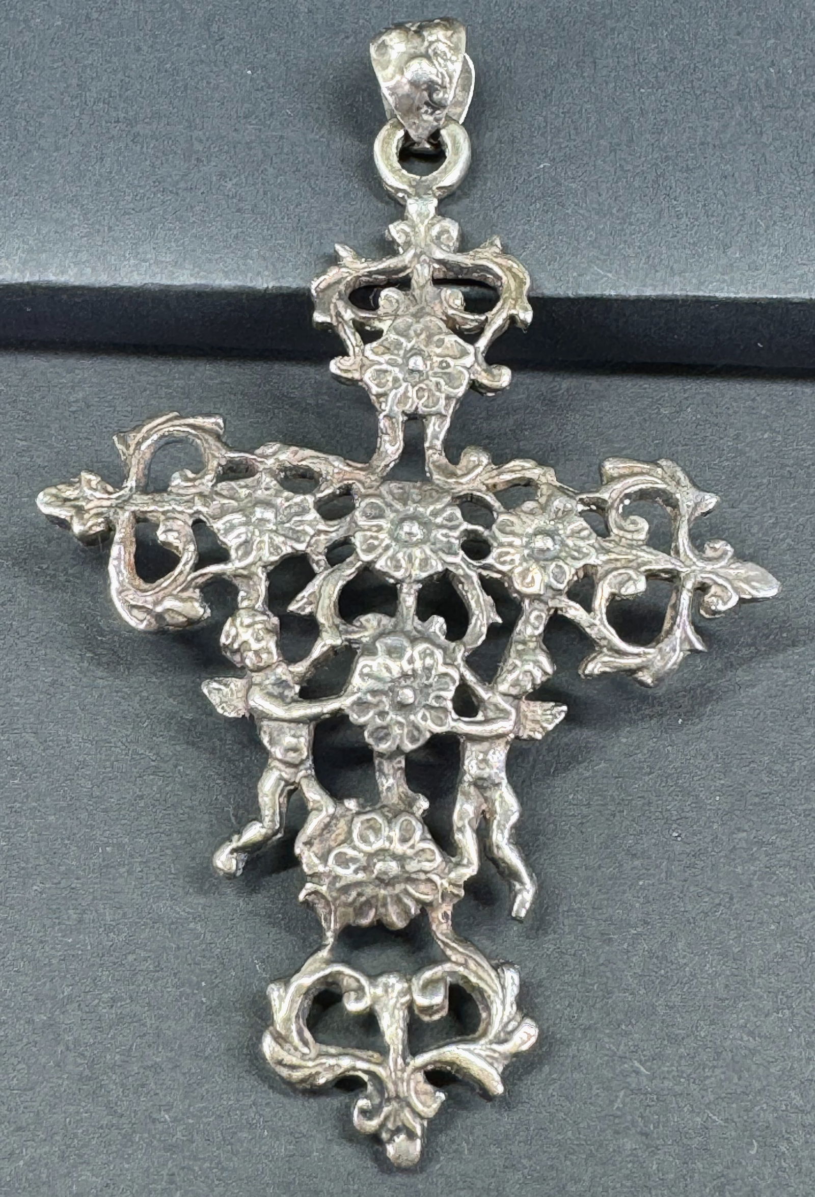 Vintage Peruzzi Boston Sterling Silver Cherubs & Flowers Large Cross Pendant. Marked on bail   For (1 of 8)