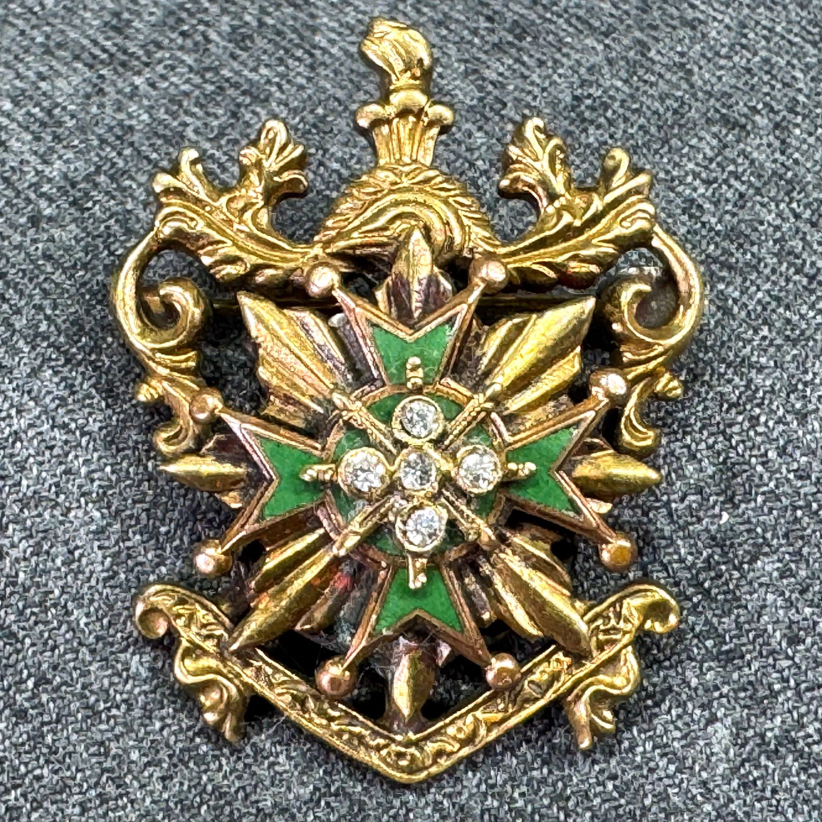 Vintage Maltesse Cross Heraldic Shield crystals & enamel goldtone metal pendant pin brooch (1 of 6)