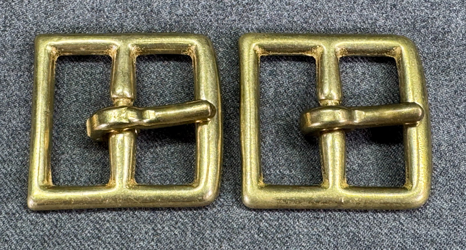 Vintage solid brass belt buckles. Lot of 2 (1 of 5)