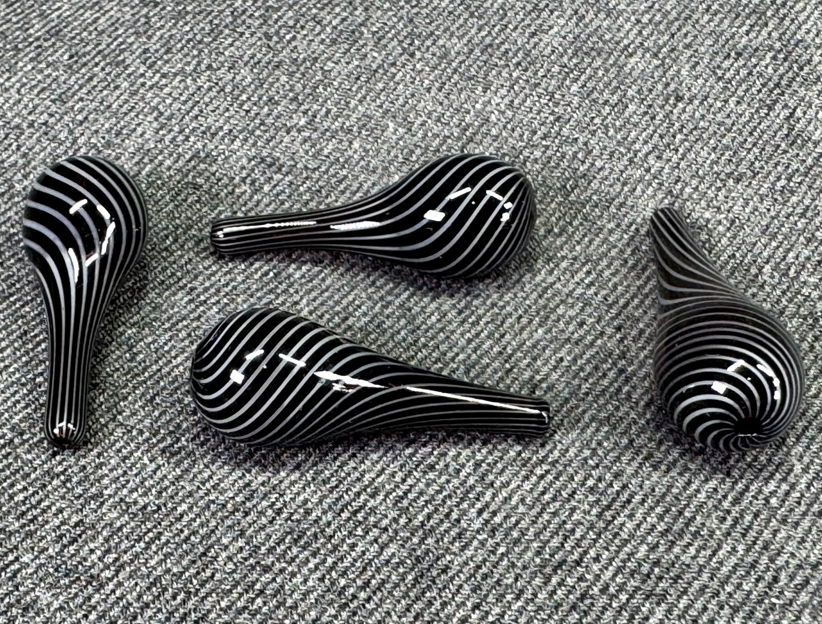 Vintage stripped blown glass loose beads. Lot of 4. Unused: Vintage stripped blown glass loose beads. Lot of 4. Unused For measures please refer to the pictures taken with a measuring tape.< IN HOUSE Estimated* shipping and handling cost within the U.S. : $7 W