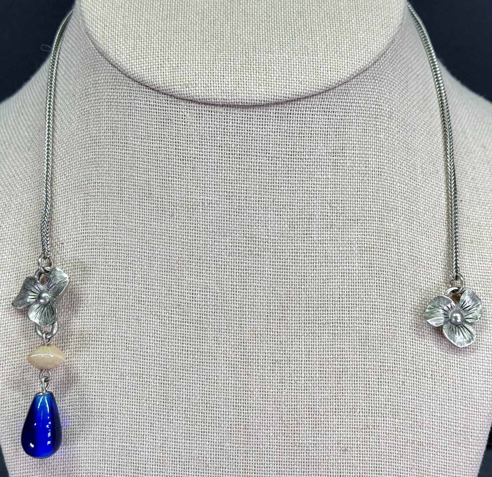 Vintage Celia Landman silver snake chain with flowers & glass beads charms: Vintage Celia Landman silver snake chain with flowers & glass beads charms. Marked. No clasp. For measures please refer to the pictures taken with a measuring tape. Weight: 10 Grams. IN HOUSE Estimate